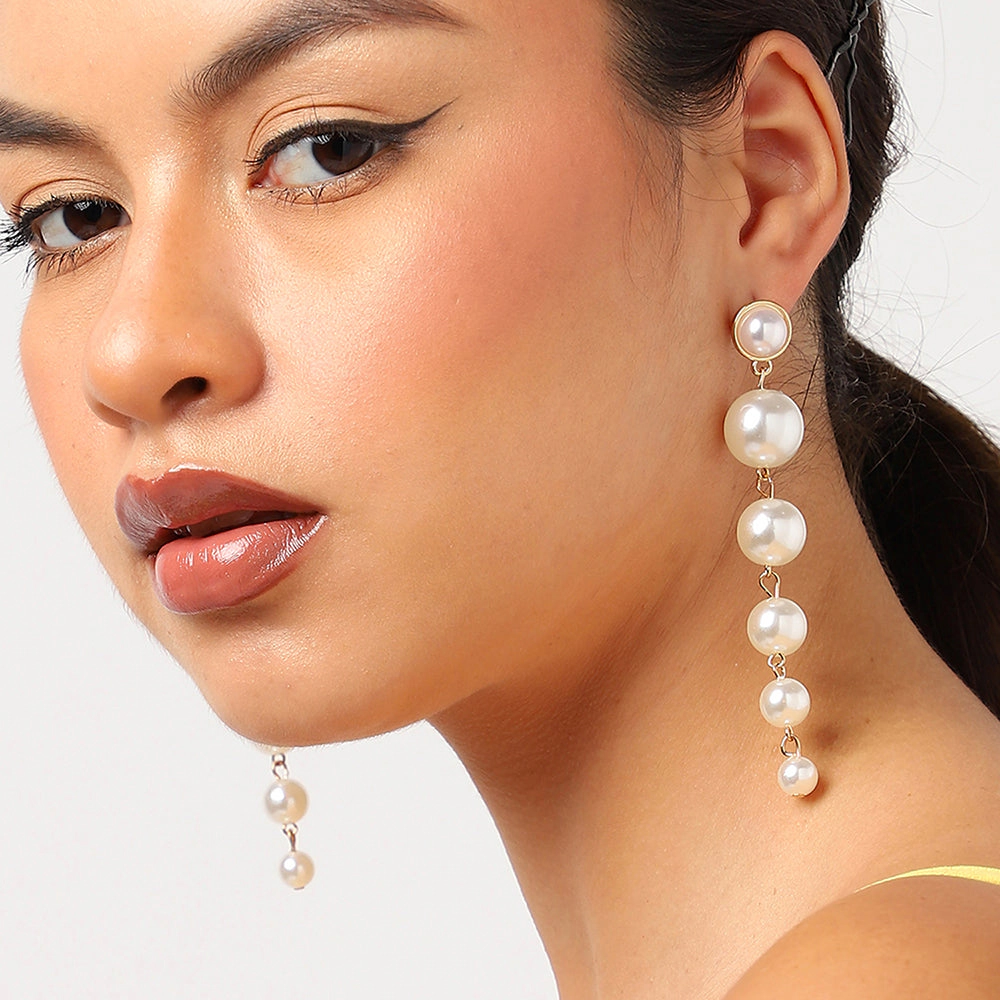 SOHI Women's White Pearl Statement Drop Earrings