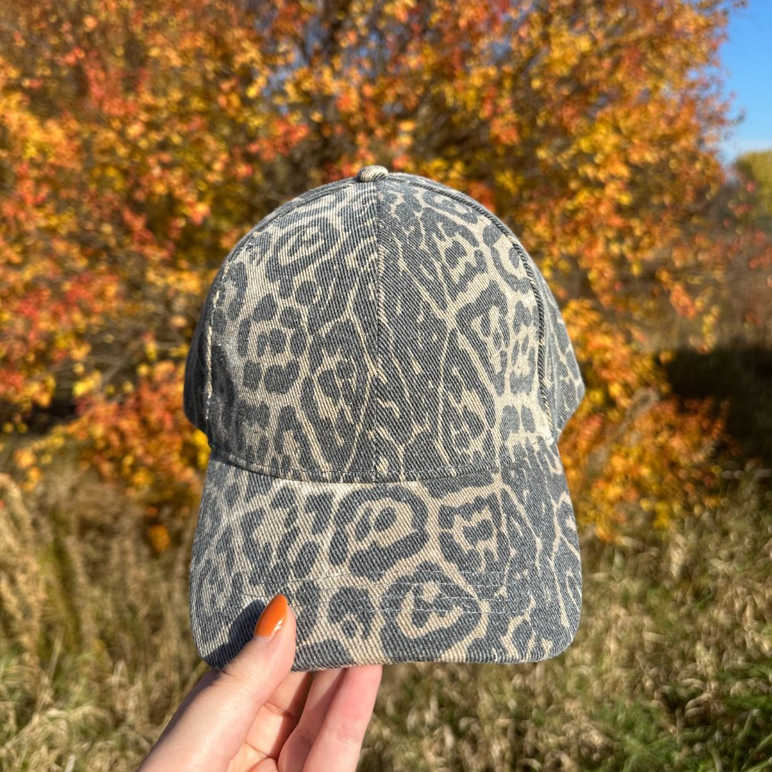 David & Young Women's Washed Leopard Print Baseball Cap