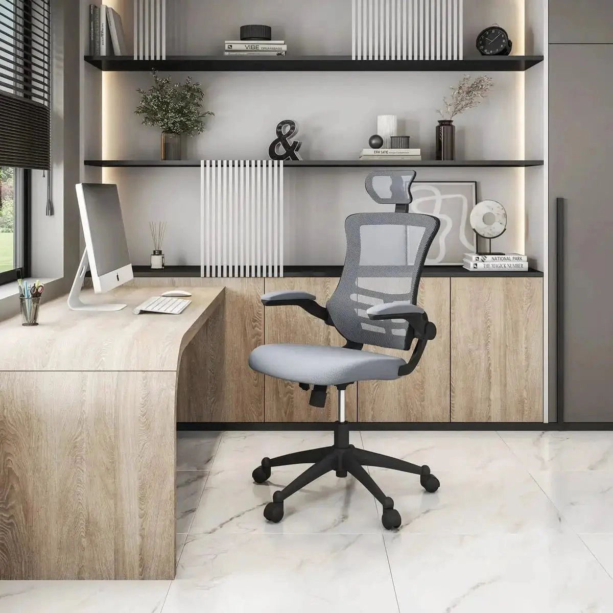 Platinum-Level Office Chairs Modern Mesh Executive Office Chair With Headrest And Flip-Up Arms