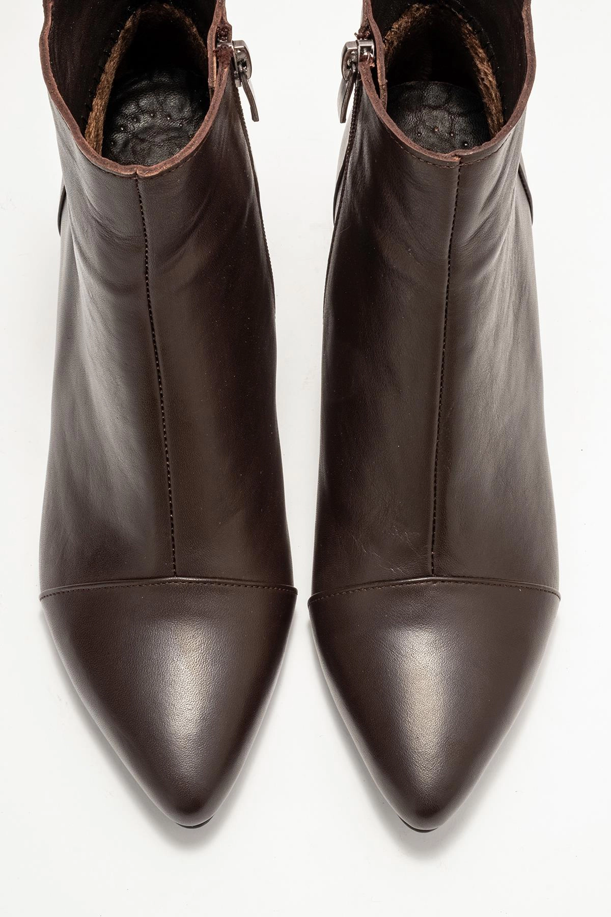 Forever & Always Womens Gael Leather Block Heel Boots