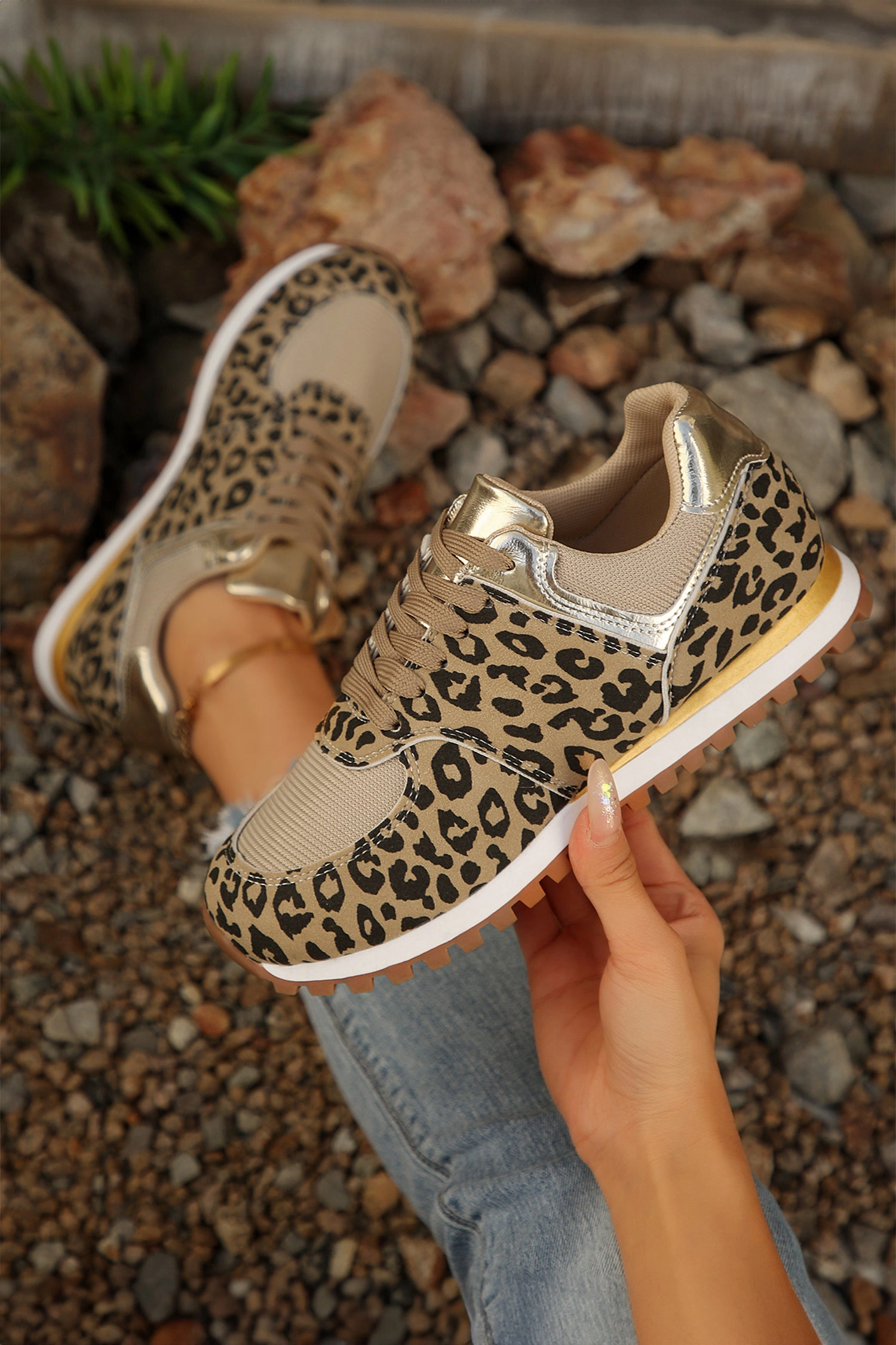 Threaded Pear Womens Romy Patchwork Leopard Lace-Up Sneakers