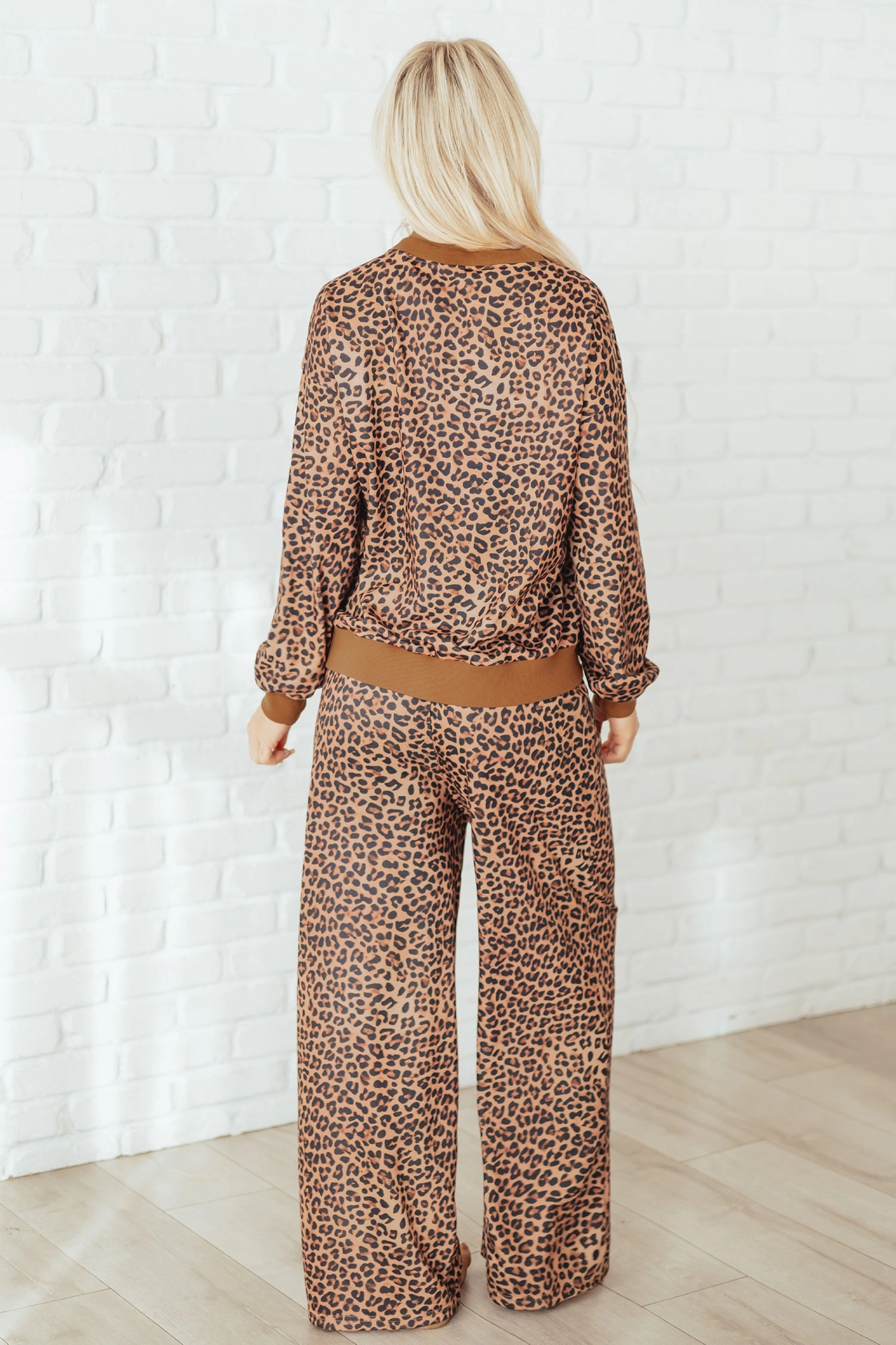 Threaded Pear Women's Katelyn Pullover and Pants