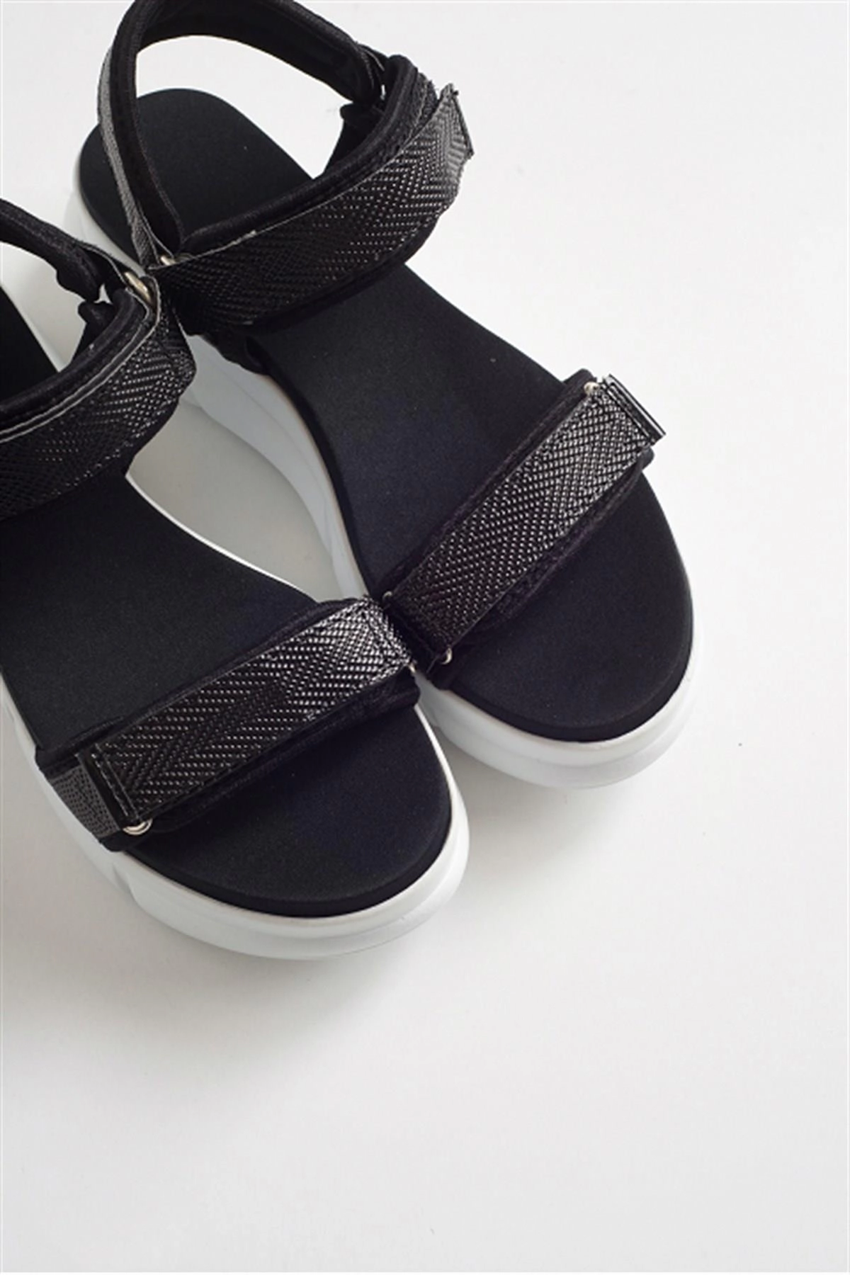 Prologue Shoes Womens Yrmengardis Strappy Sandal