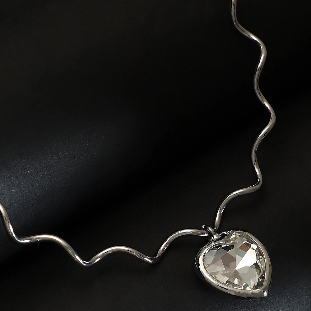 SOHI Women's The Coil-Coeur Collar Necklace - Chrome Silver