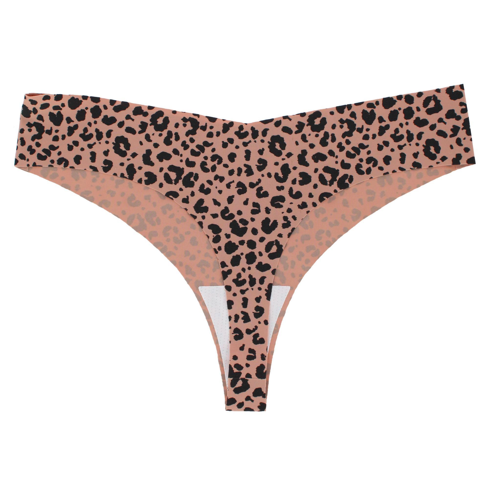 CTM Women's Seamless Leopard Print Thong Underwear