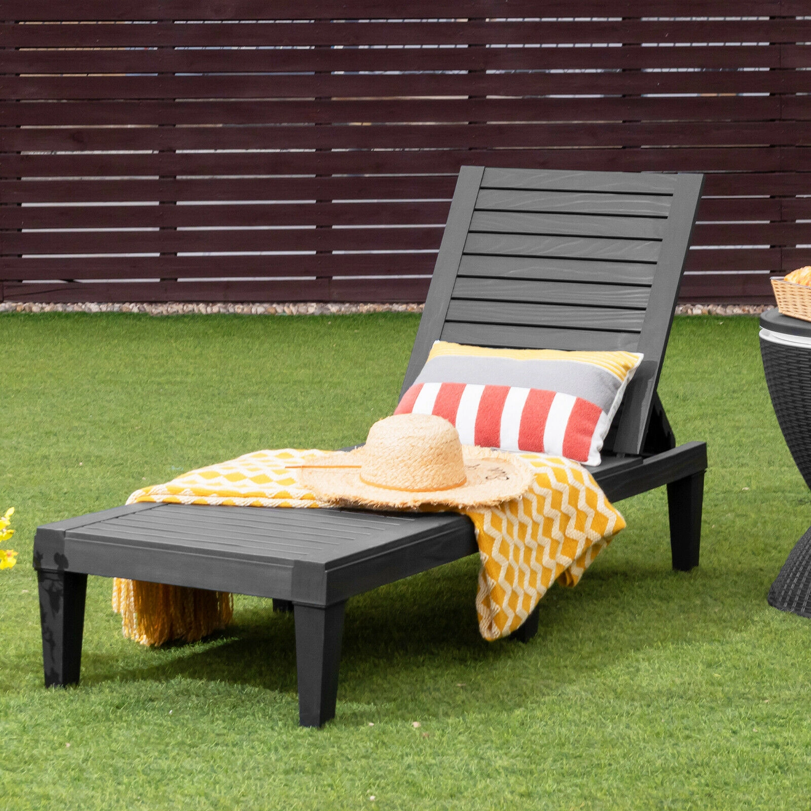 SUGIFT Outdoor Recliner Chaise Lounge Chair with 5-Position Adjustable Backrest 400-Lb Capacity Black