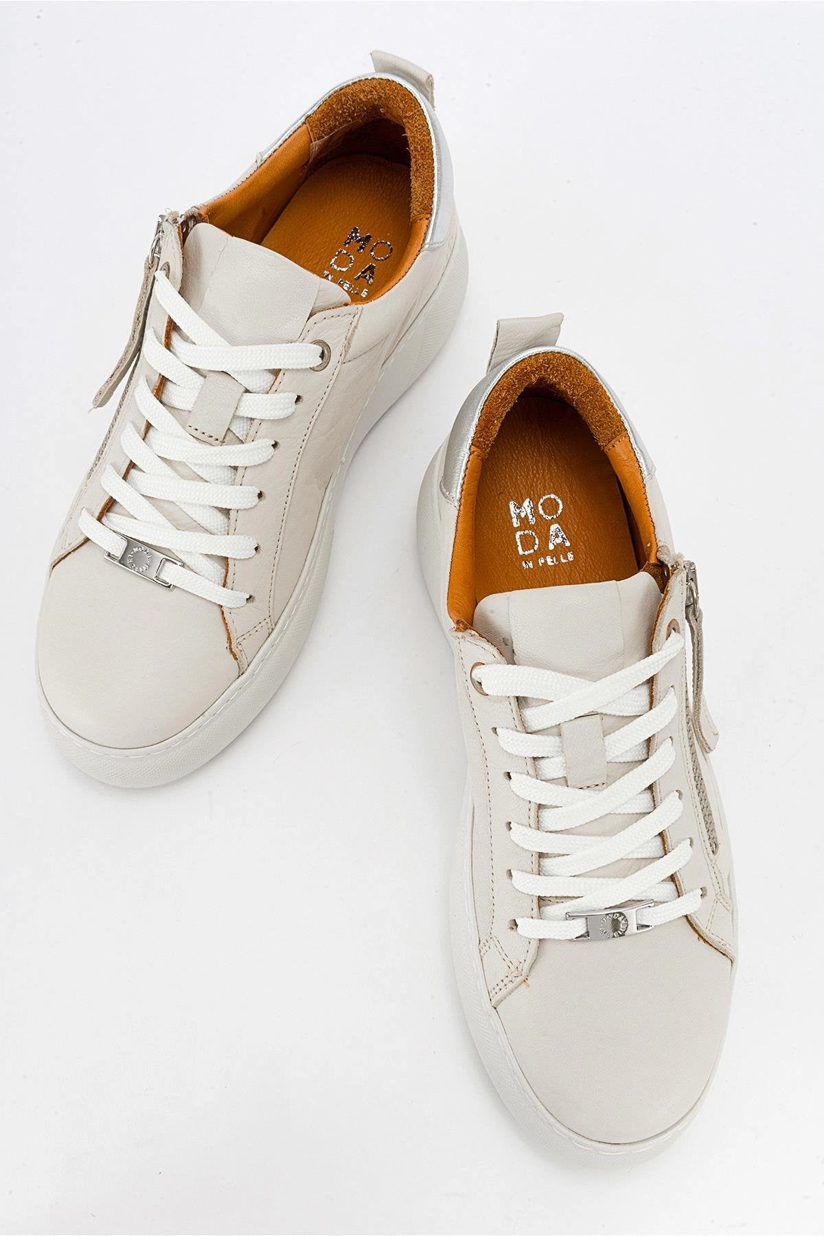Forever & Always Womens Allie Leather Zip Sneaker