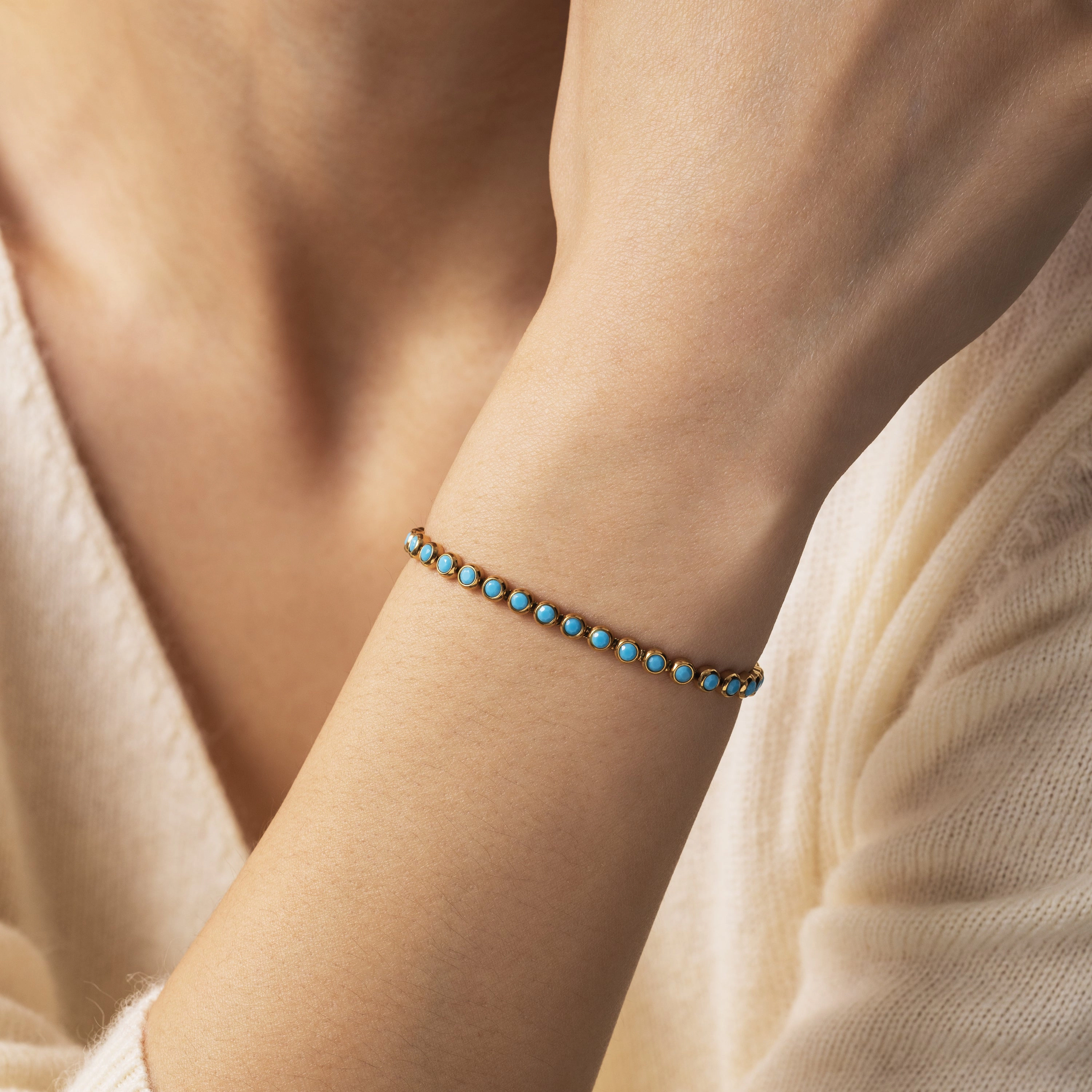 Mint & Lily Women's Turquoise Bezel Set Tennis Bracelet