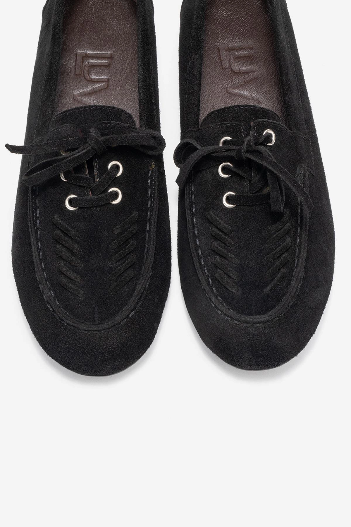 Forever & Always Womens Lorven Leather Lace Up Loafer