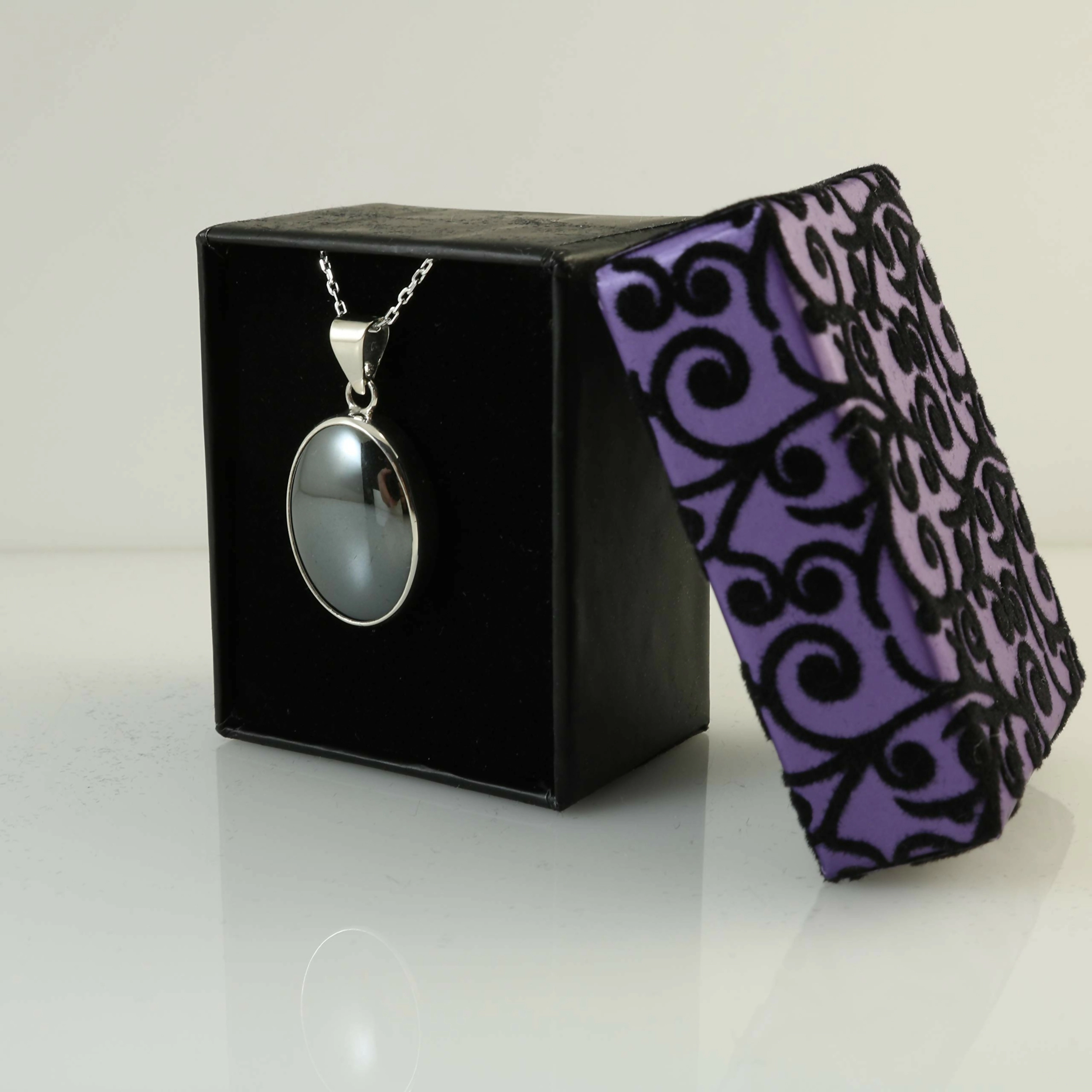 Wear Sierra Unisex Sterling Silver Oval Handmade pendant Necklace