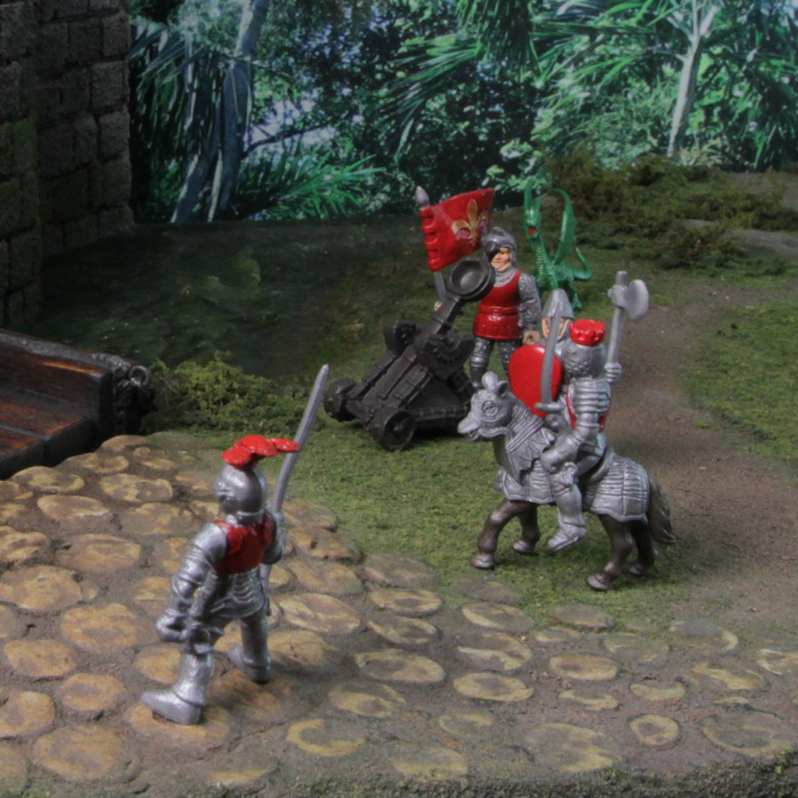 Safari Ltd. - Mini Knights & Dragons TOOB - contains 9 Mini Figurines