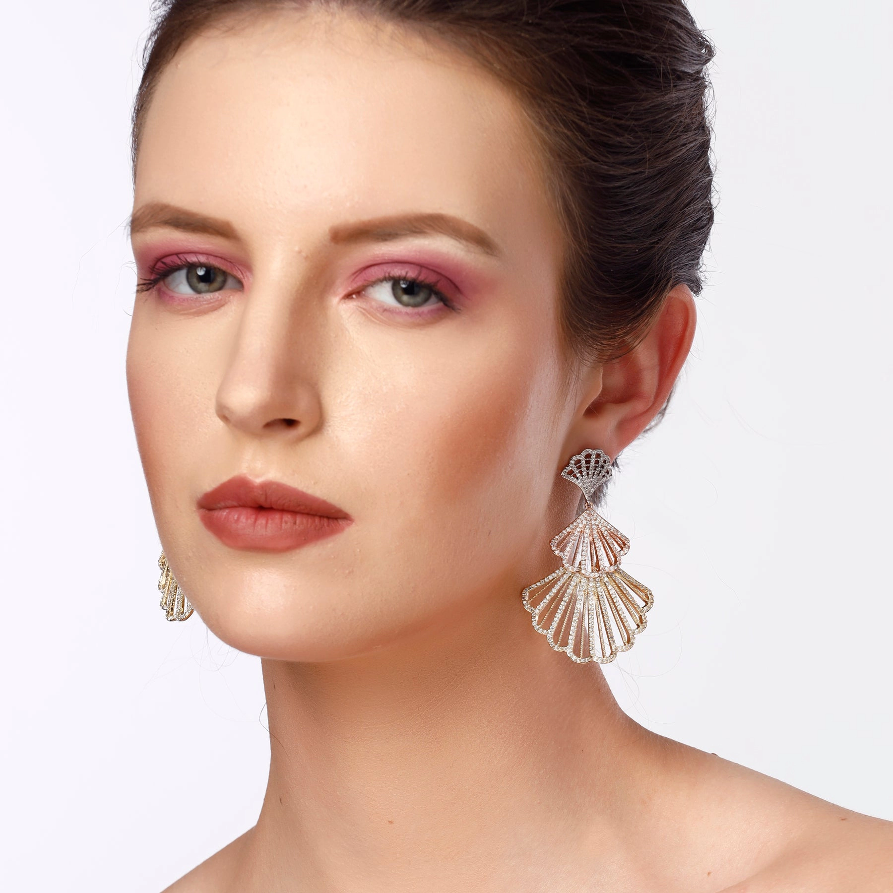 AGP PARIS Womens Diva Shell Shaped Drop Earrings