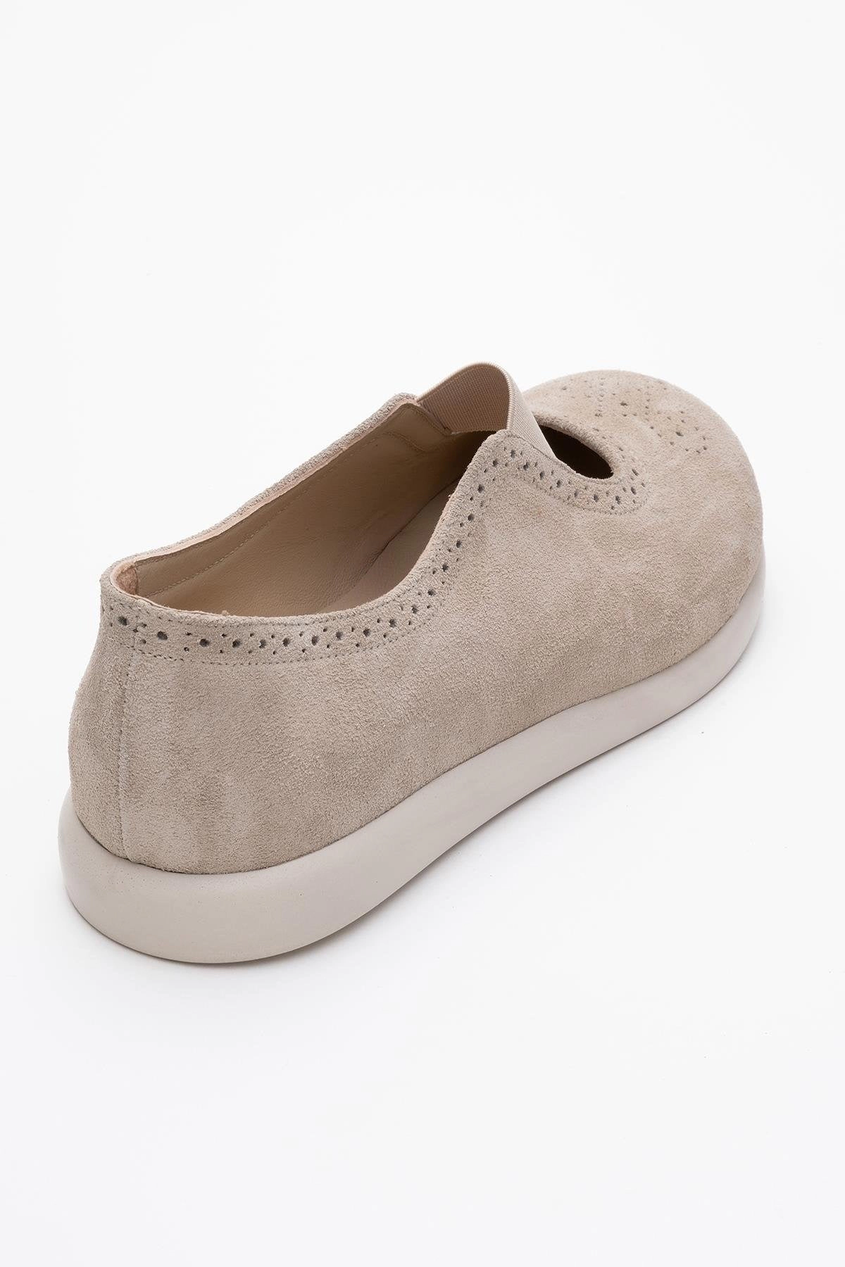Forever & Always Womens CHELLE Elastic Leather Flat