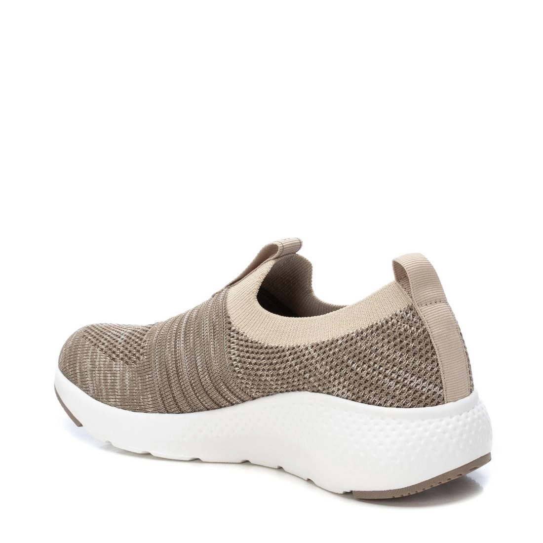 Refresh Women Sneakers Slip-On Fabric Upper, Lightweight Non-Slip Rubber Sole