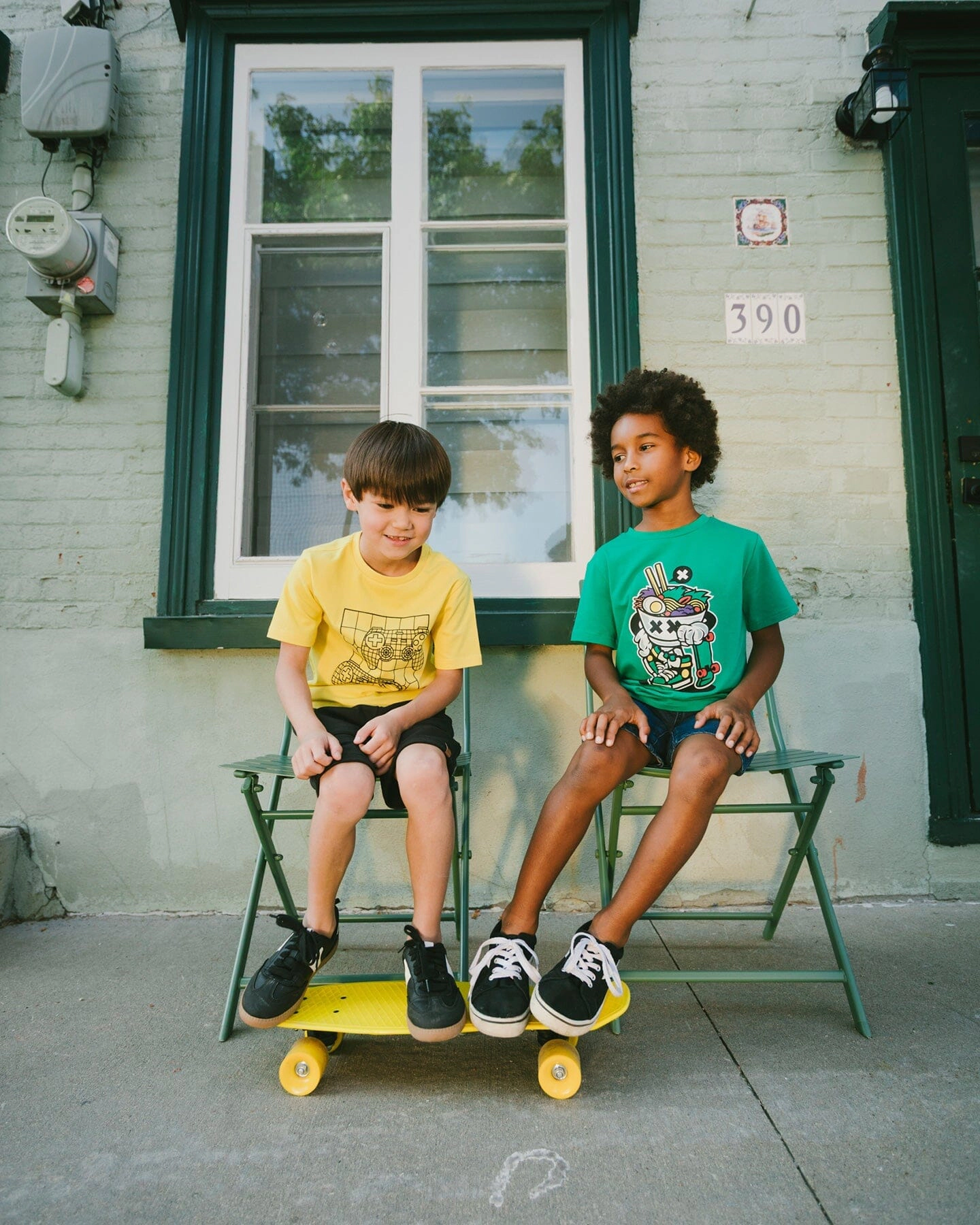 Deux par Boys Organic Cotton Jersey Noodle and Skate Graphic Print T-Shirt