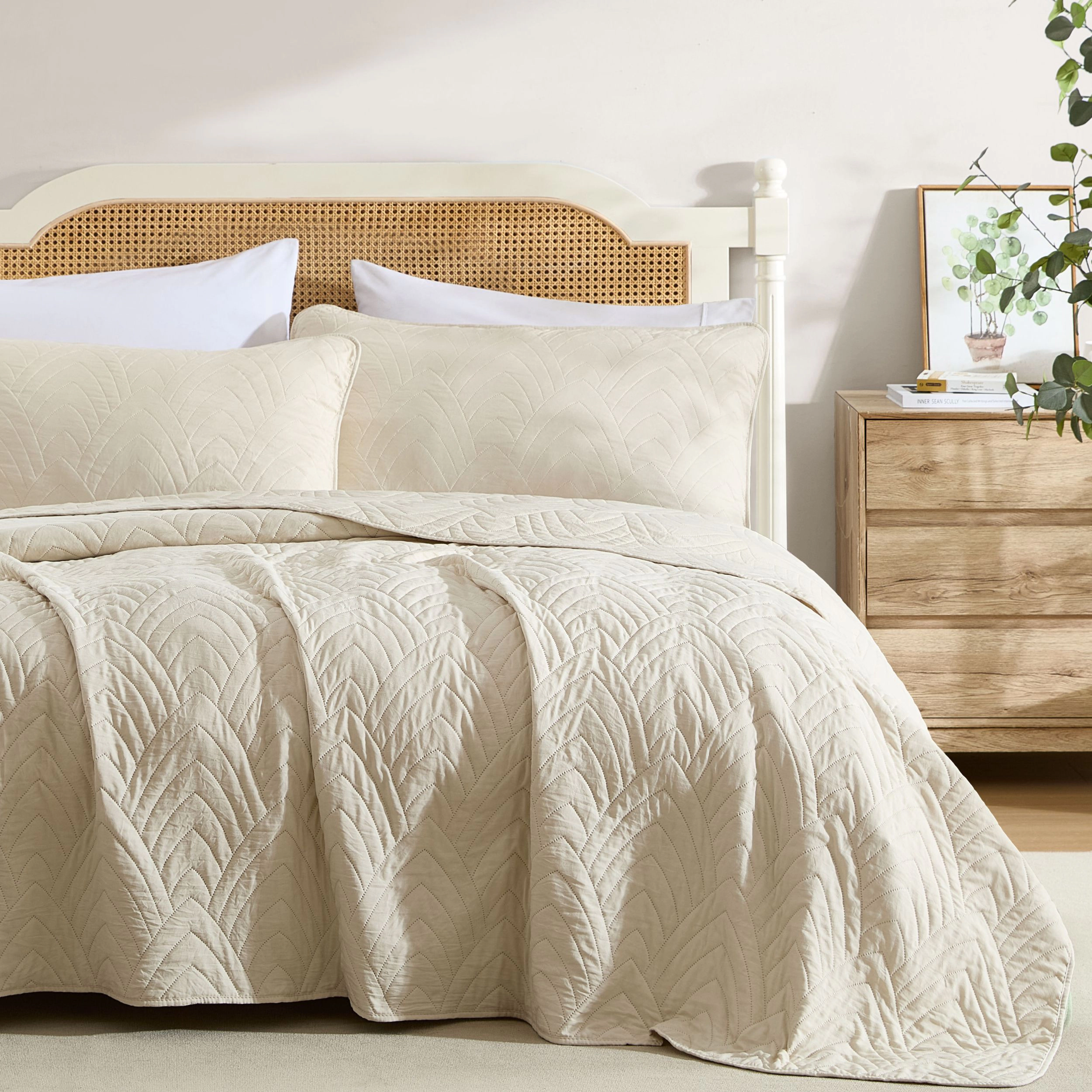 HLC.ME Weston - 3 Piece King Quilt Set, Lightweight Bedspread Coverlet Set