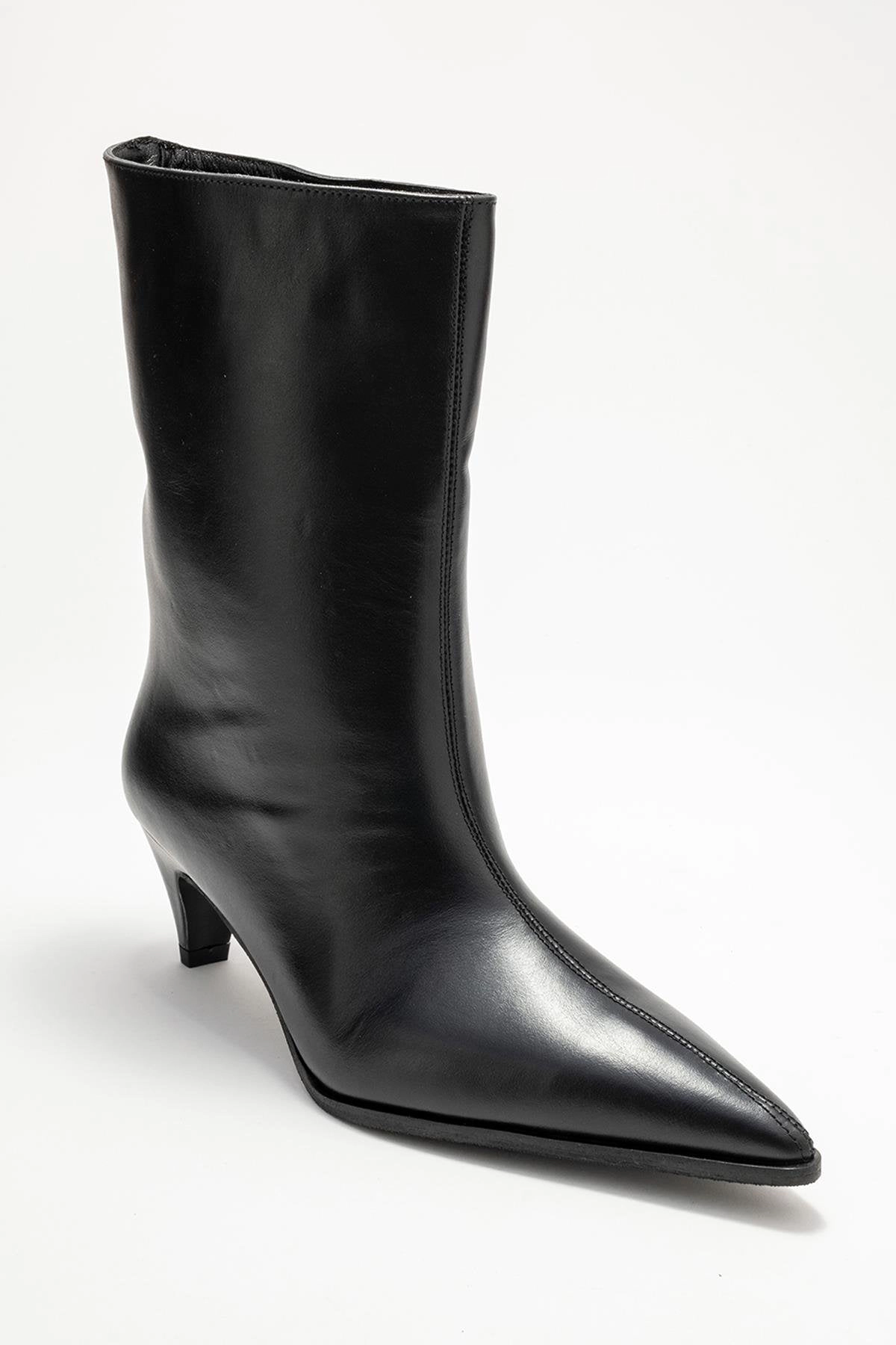 Forever & Always Womens Aleo Leather Pointed Toe Boot