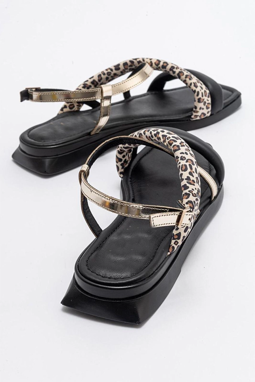 Forever & Always Womens Leamil Leather Sandals