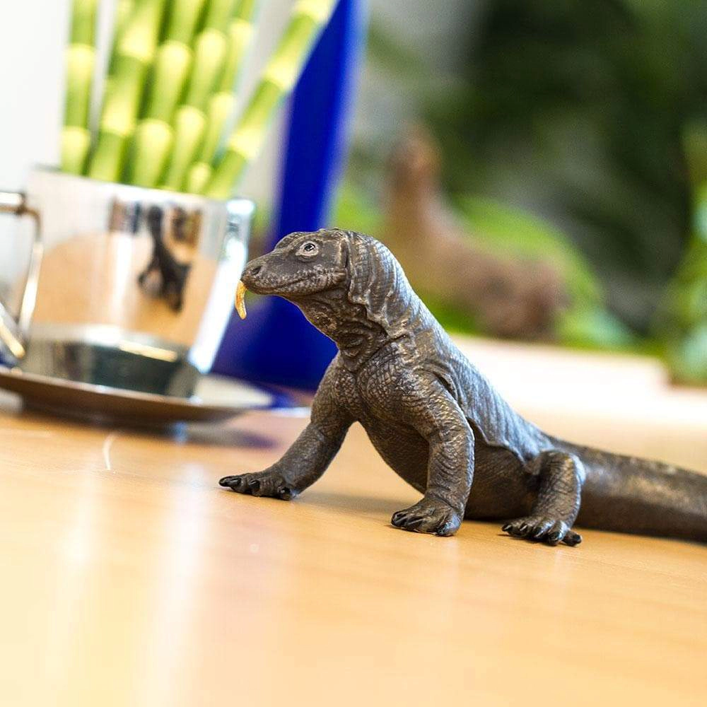 Safari Ltd. - Komodo Dragon Kids Toy Figure