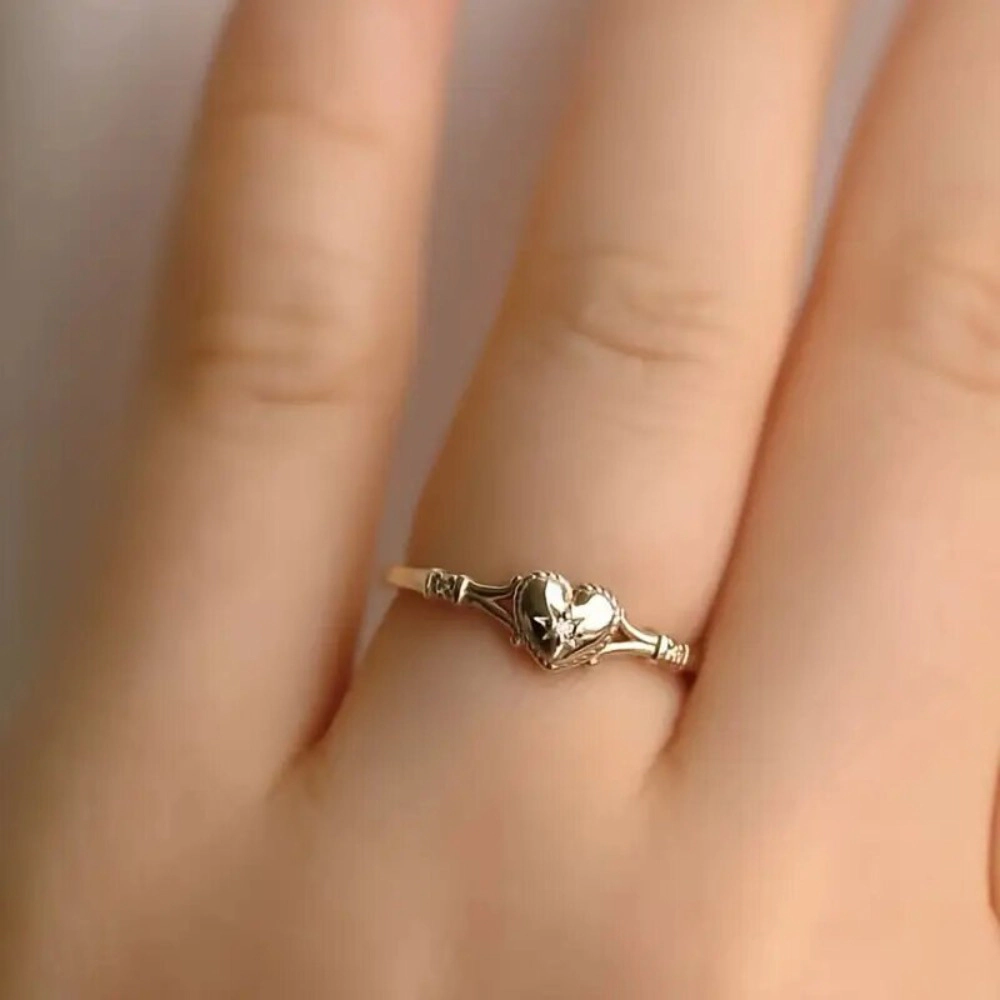 Delicate Gold Color Heart Ring Fashion Love Jewelry with Cubic Zirconia