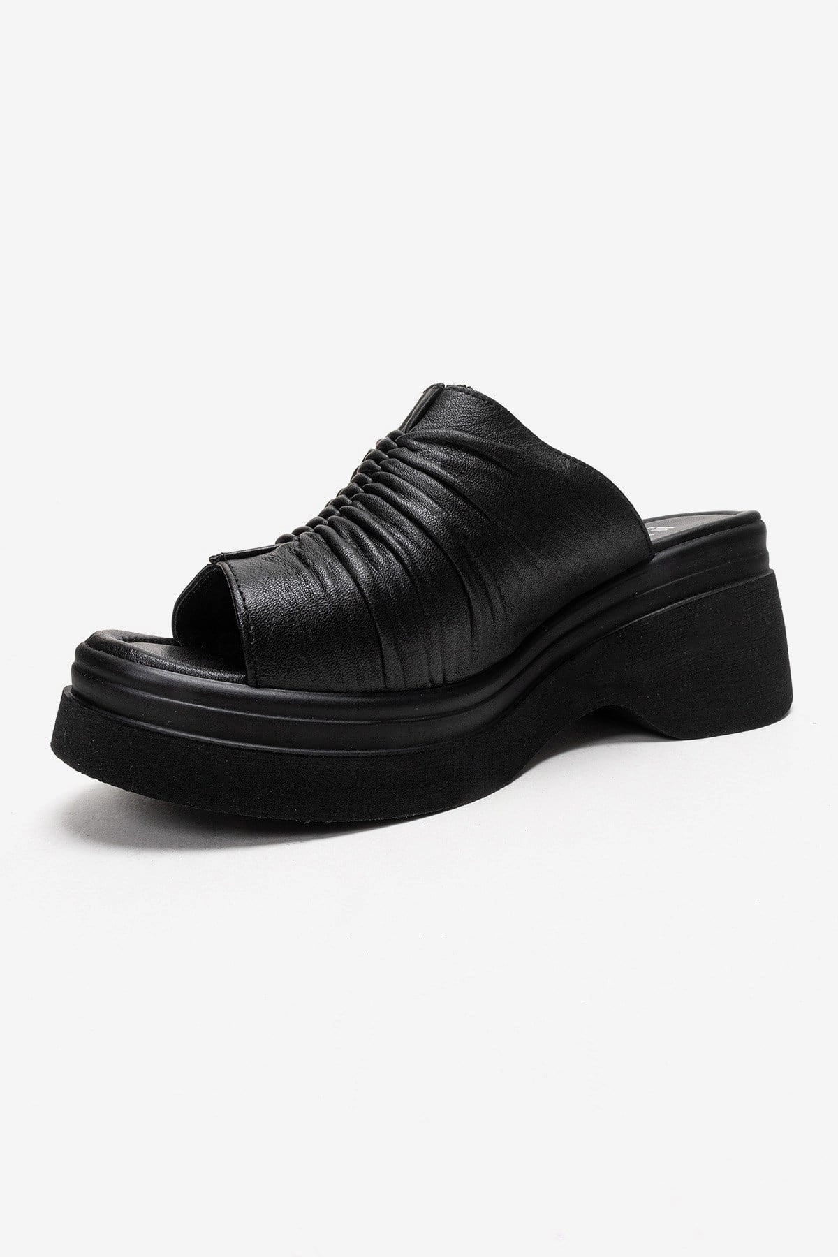 Forever & Always Womens Nellie Leather Platform Sandal