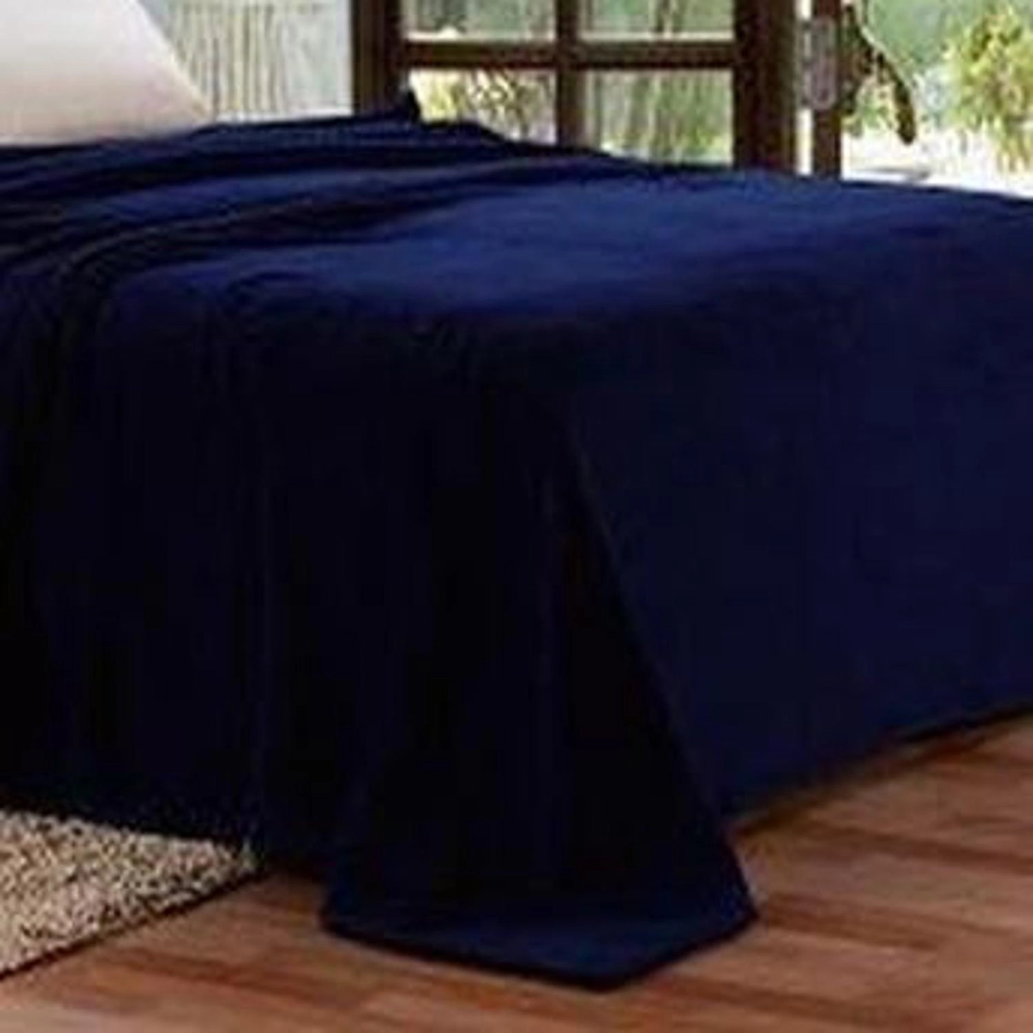 Plazatex Micro Plush Solid Blanket - Twin 66x86", Navy