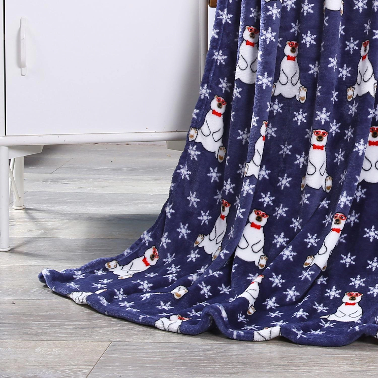 Plazatex Polar Bear Plush Decorative All Season Plum Throw Blanket 50" x 60" Navy