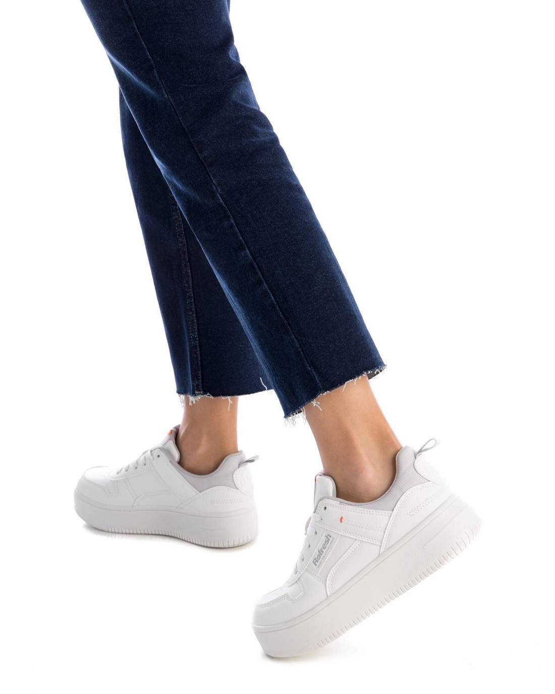 Refresh Women's Sneakers Lace-Up Casual
