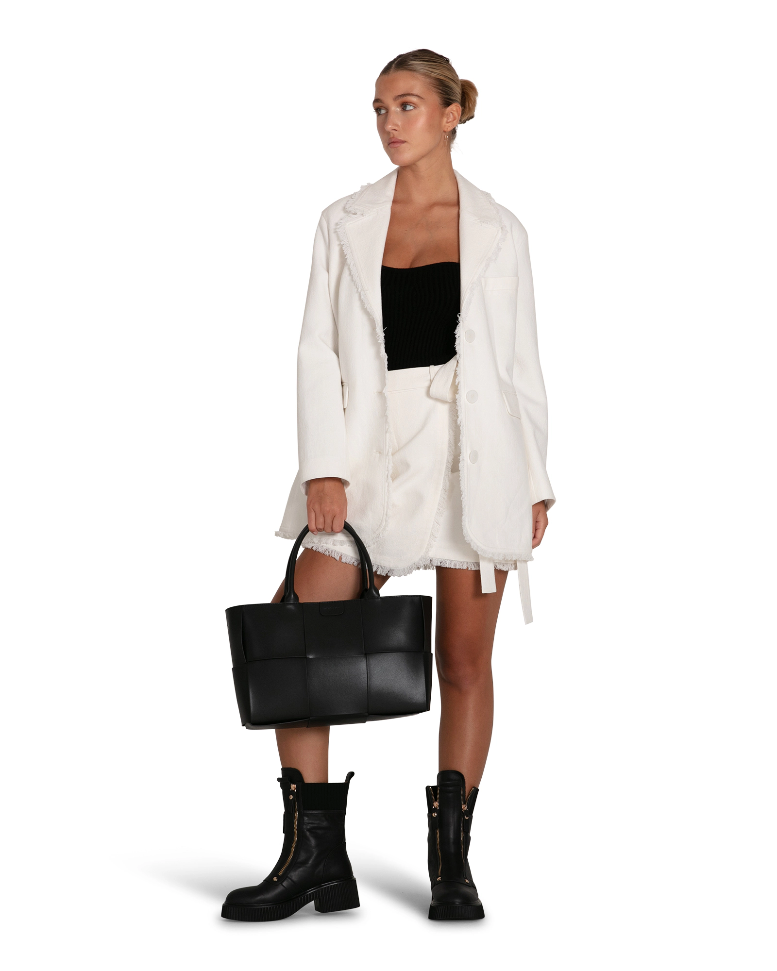 Belle & Bloom Womens There She Goes Frayed Edge Skirt