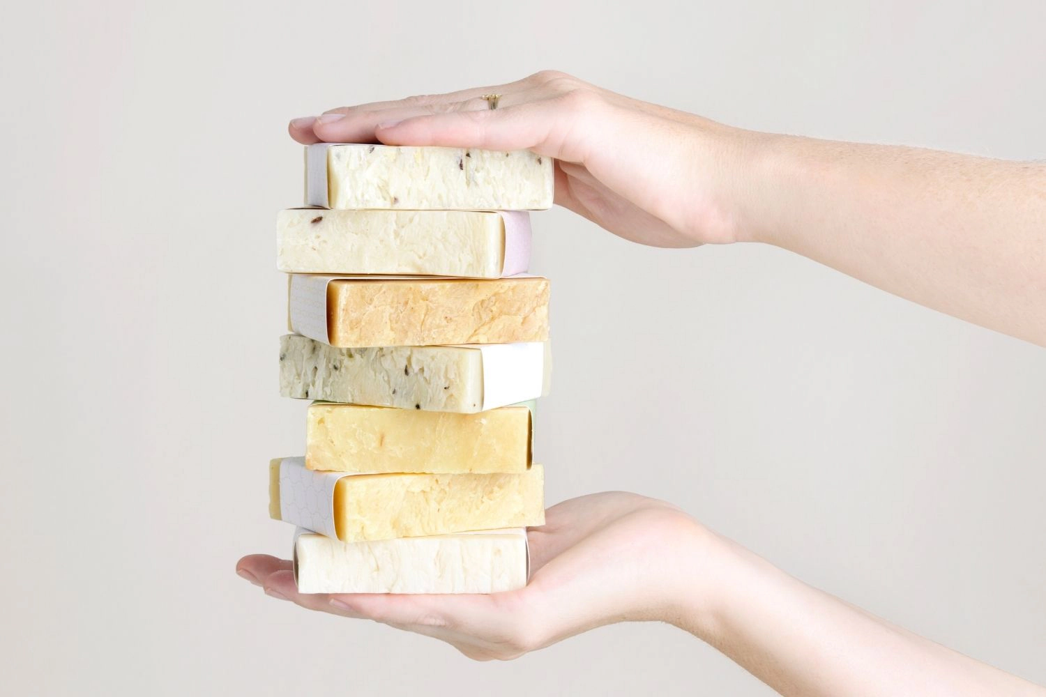 Lizush  6-Piece Handmade Cold-Process Natural Soap Gift Set - Assorted 4 oz Bars