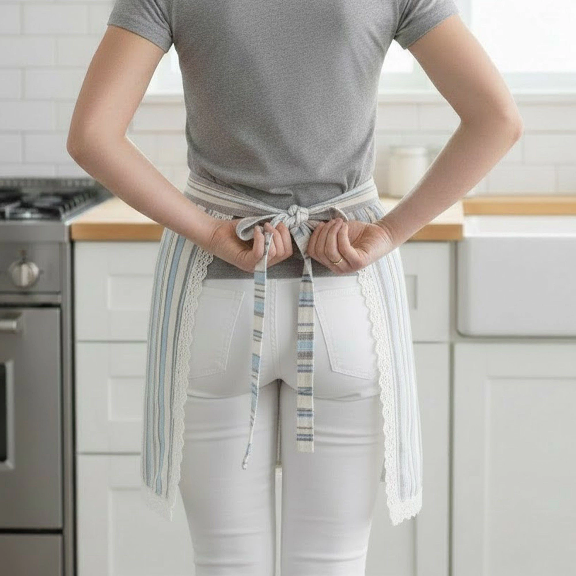 Alilang Unisex Adjustable Waist Tie Striped Apron with Lace Trim and Front Pocket