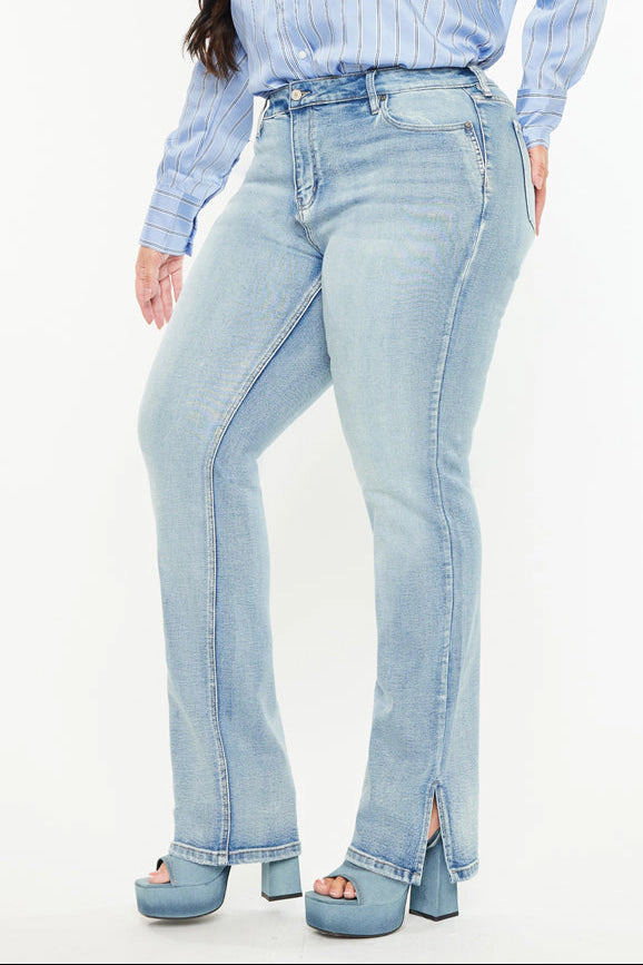 Kancan Women's Plus Mid Rise Y2k Bootcut Jeans Doreen