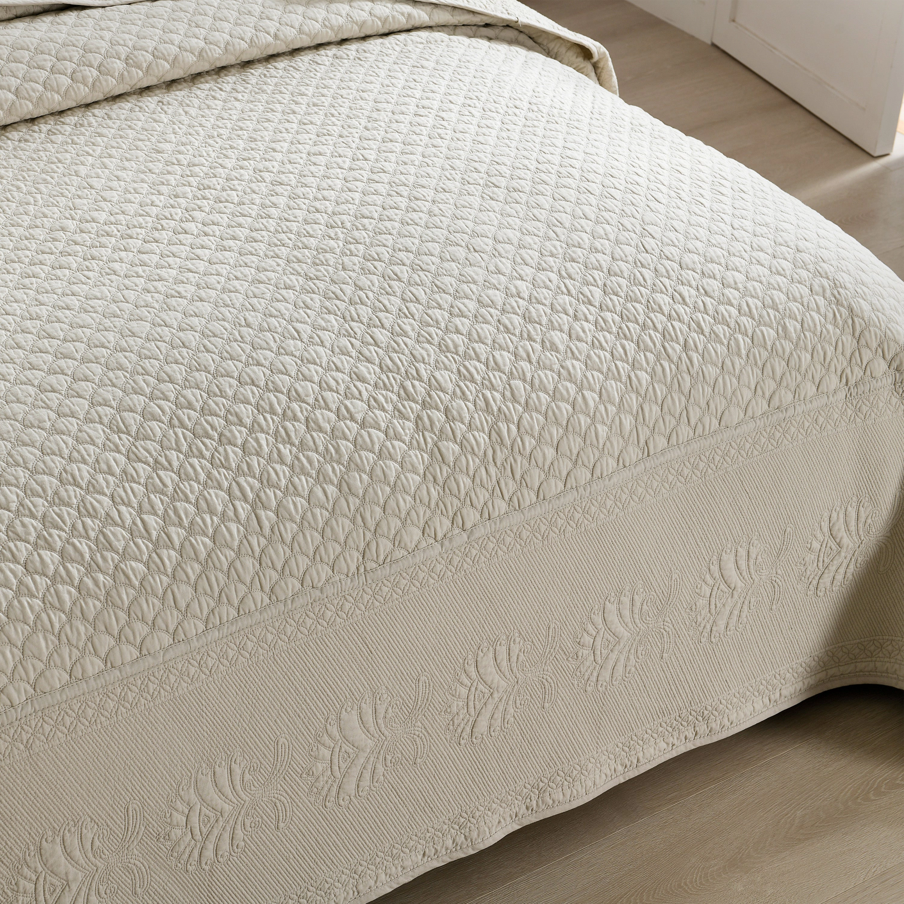 MarCielo 3 Piece 100% Cotton Oversized Lightweight Quilt Bedspread Set