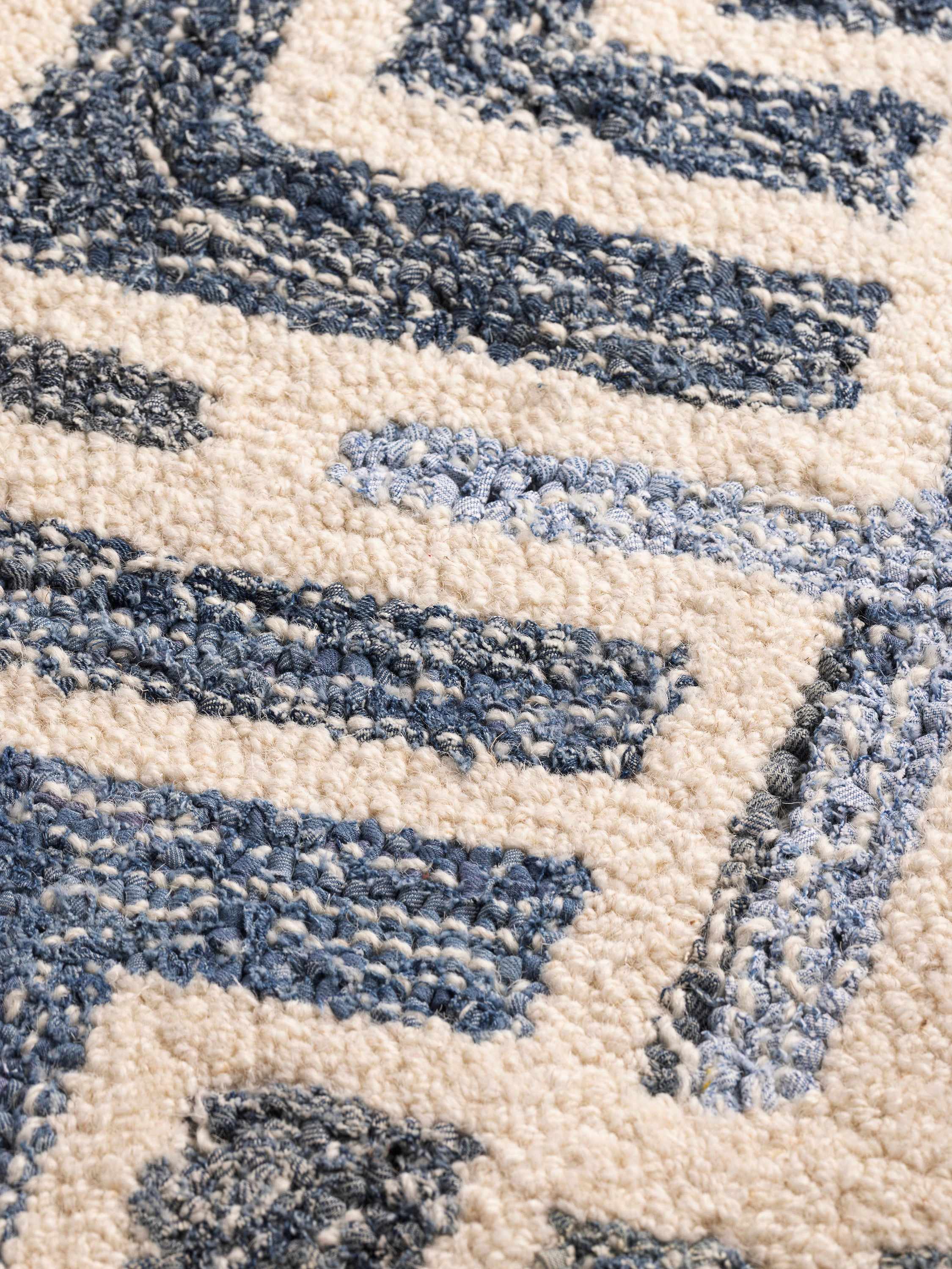 GAURI KOHLI Santorini Area Rug 5'x8'