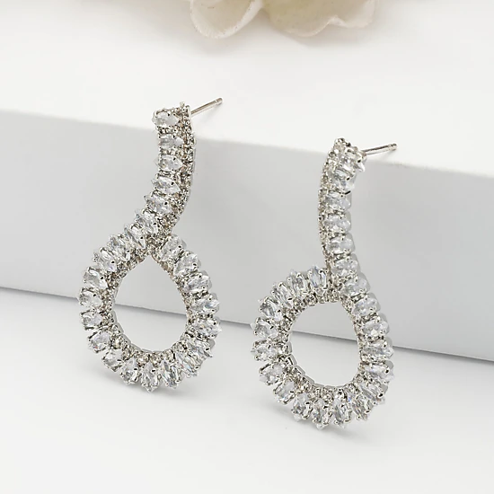 AGP PARIS Womens Diamond Dust Drop Earrings