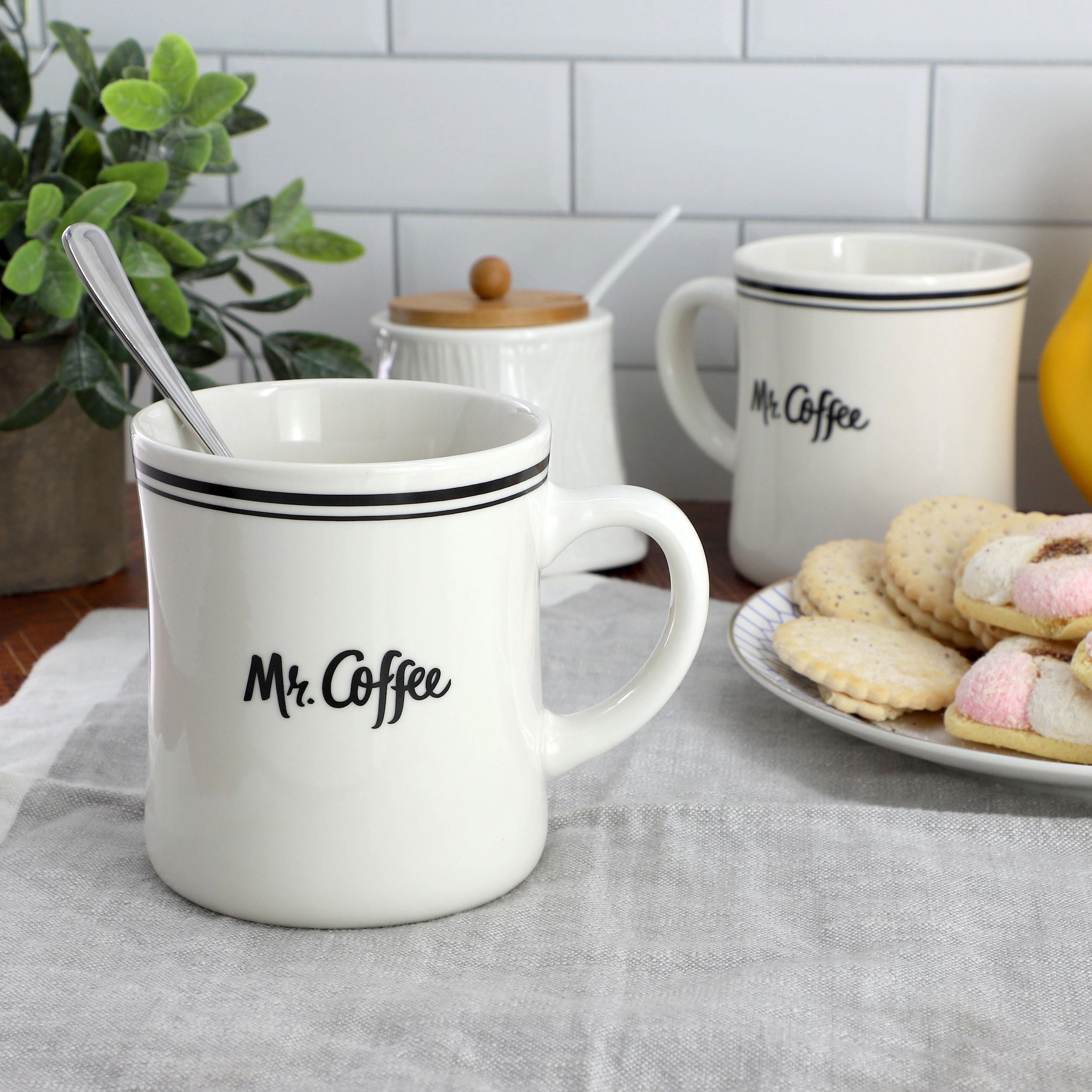 Mr. Coffee Mr. Downtown Diner 8-Piece 15 Ounce White Mug Set