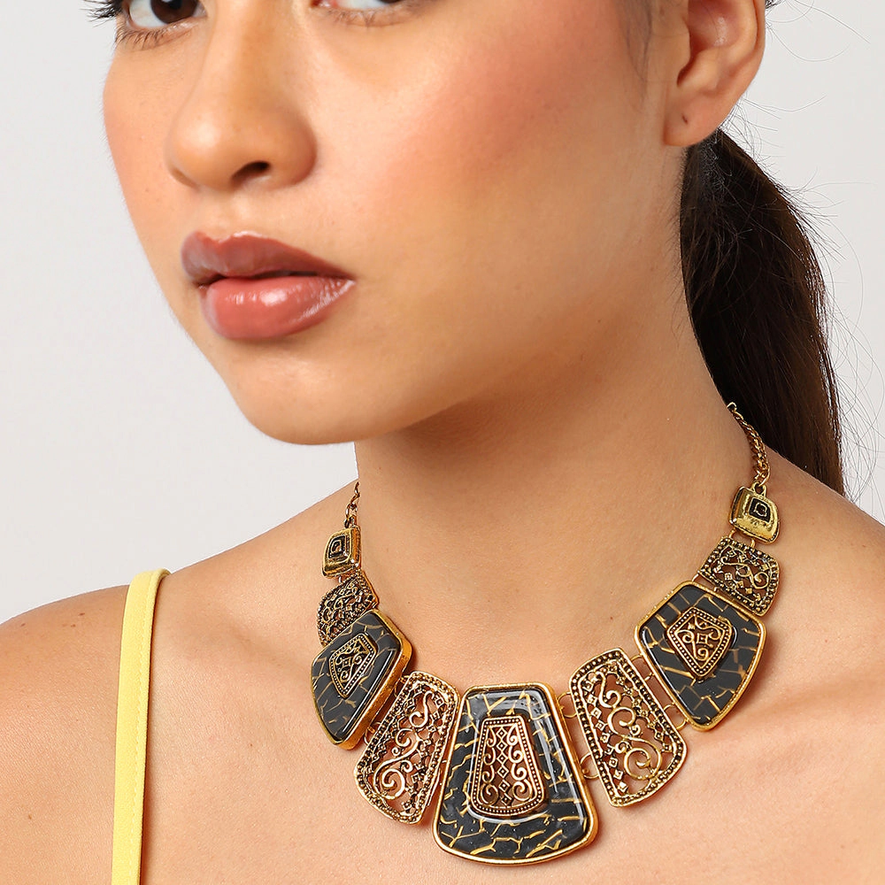 SOHI Women's Gold Plated Stone Necklace