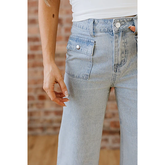 Threaded Pear Women's Eve Hem Wide Leg Jeans