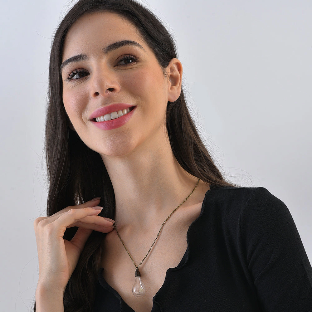 SOHI Women's Silver-Plated Designer Pendant Chain