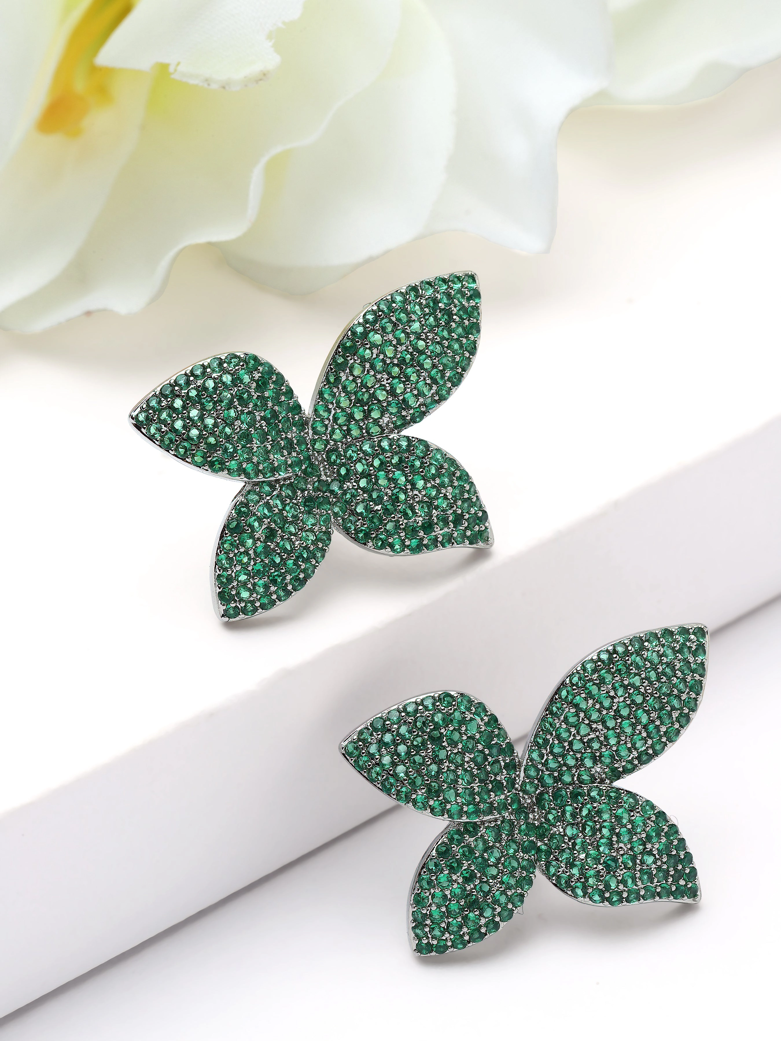 AGP PARIS Womens Pavé Floral Stud Earrings