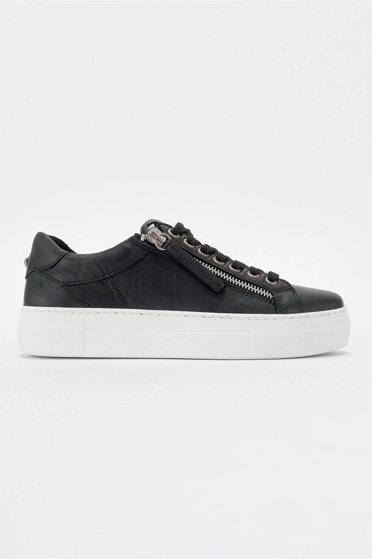 Forever & Always Womens Beryl Leather Zip Sneaker
