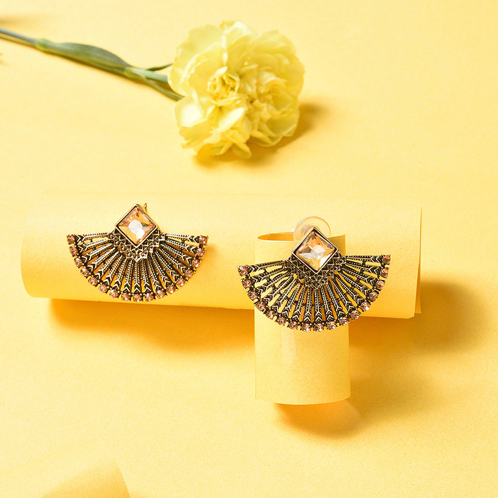 SOHI Women's Gold Fan Drop Earrings