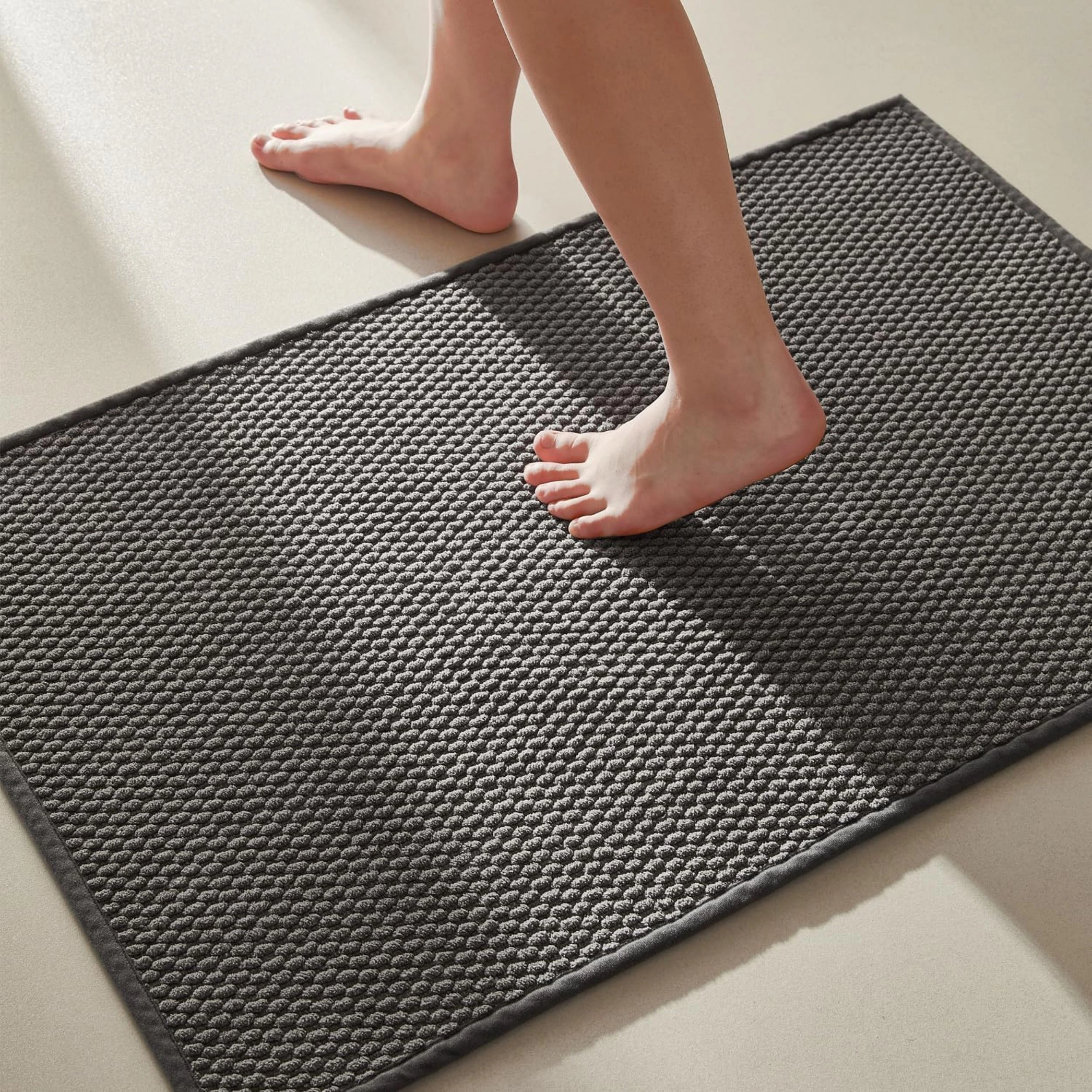 Stock Preferred Non Slip Quick Dry Low Pile Bathroom Rug 16x24 Inch