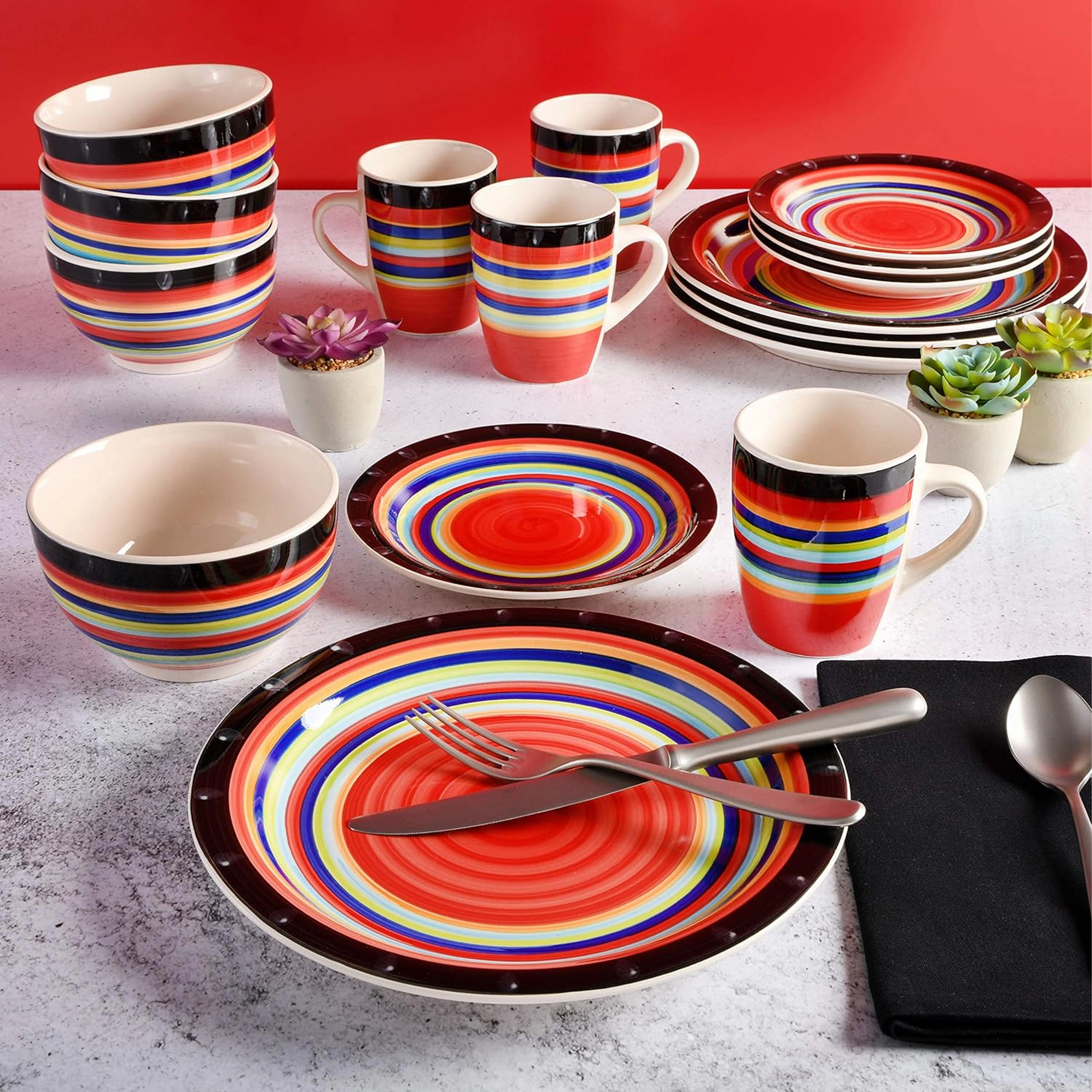 Gibson Home Casa Stellar 16 Piece Round Stoneware Dinnerware Set in Red