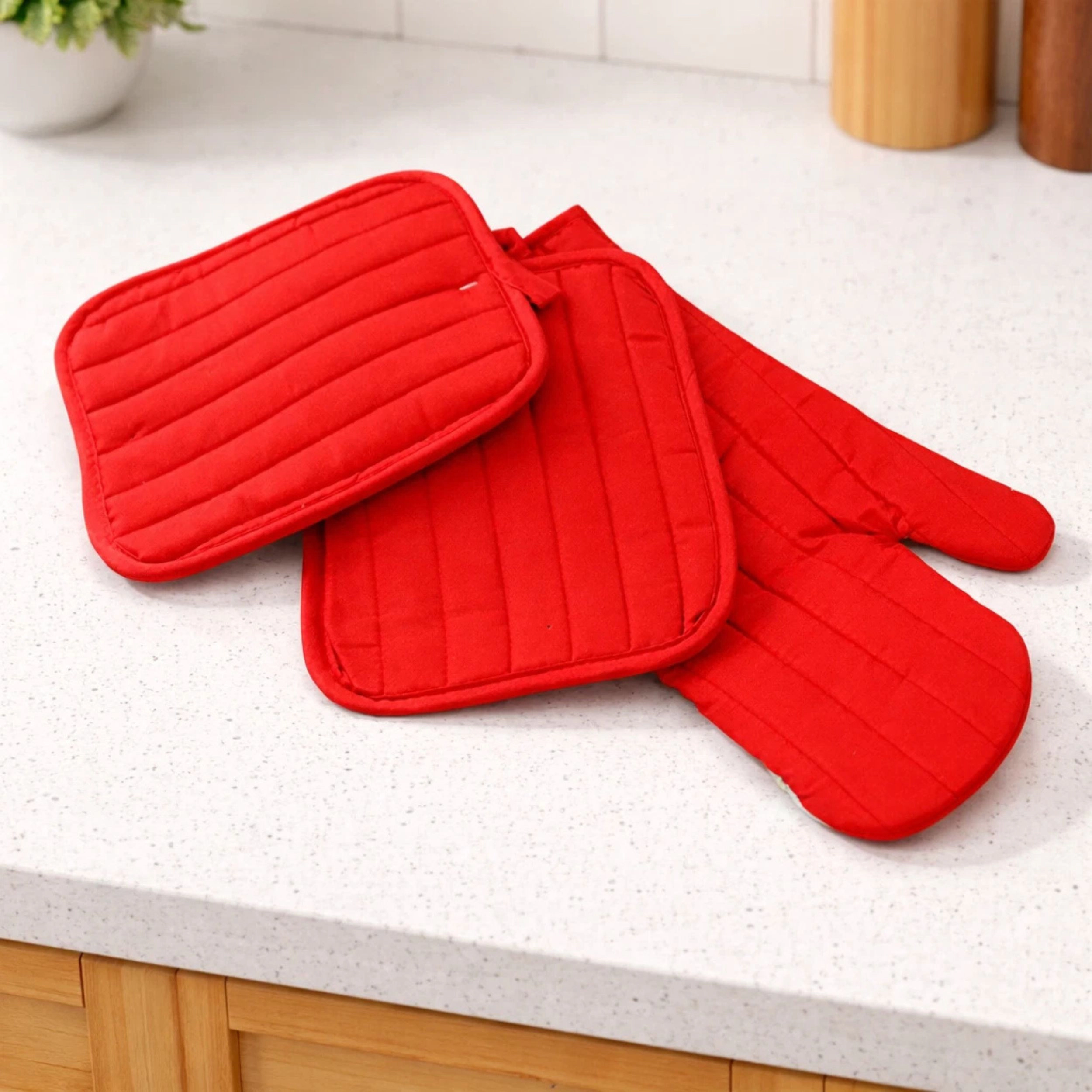 Home Collection 3 Piece Red Oven Mitt & Potholder Set Heat Resistant