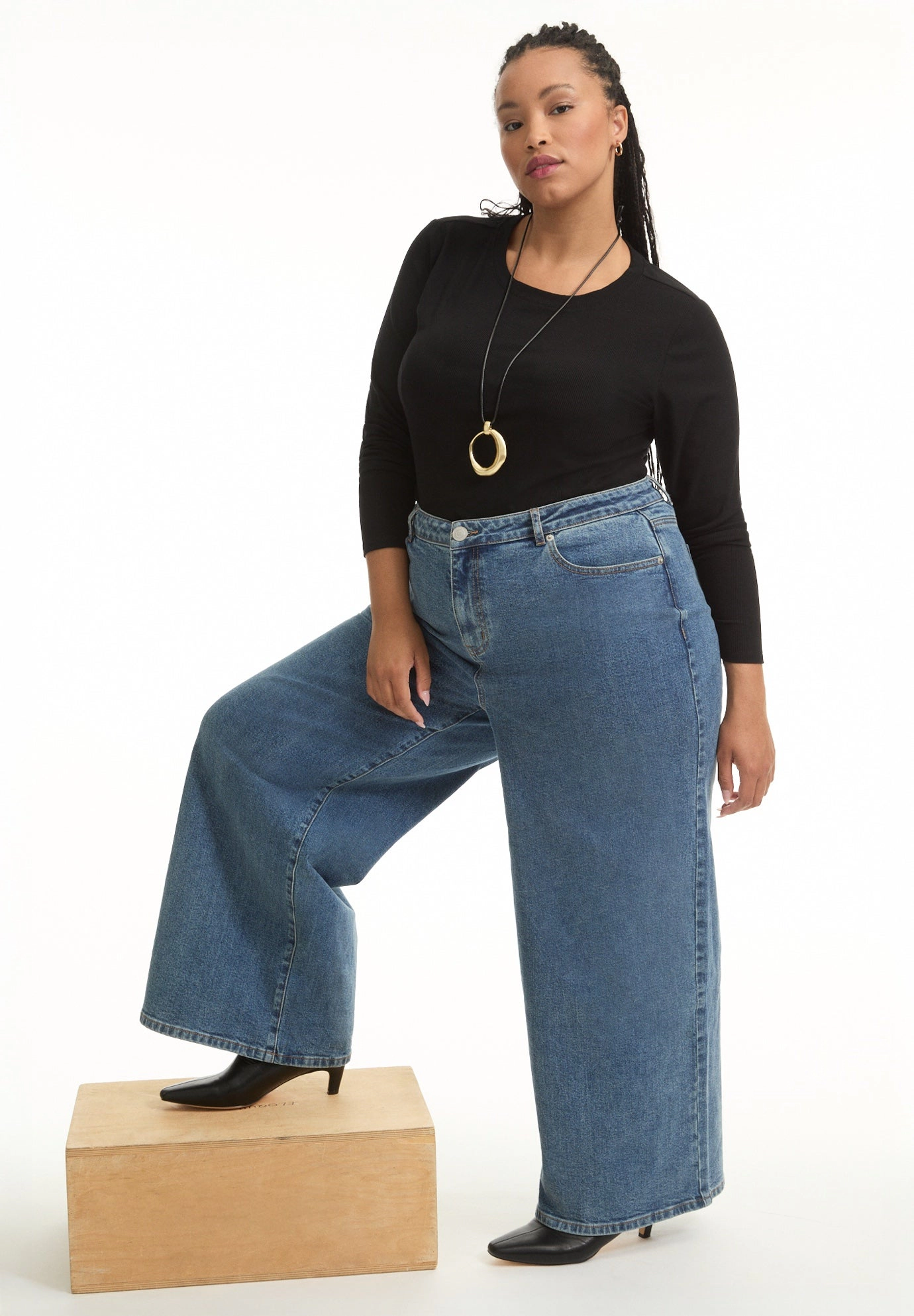 June & Vie Women's Plus Curvie-Fit High-Rise Jeans