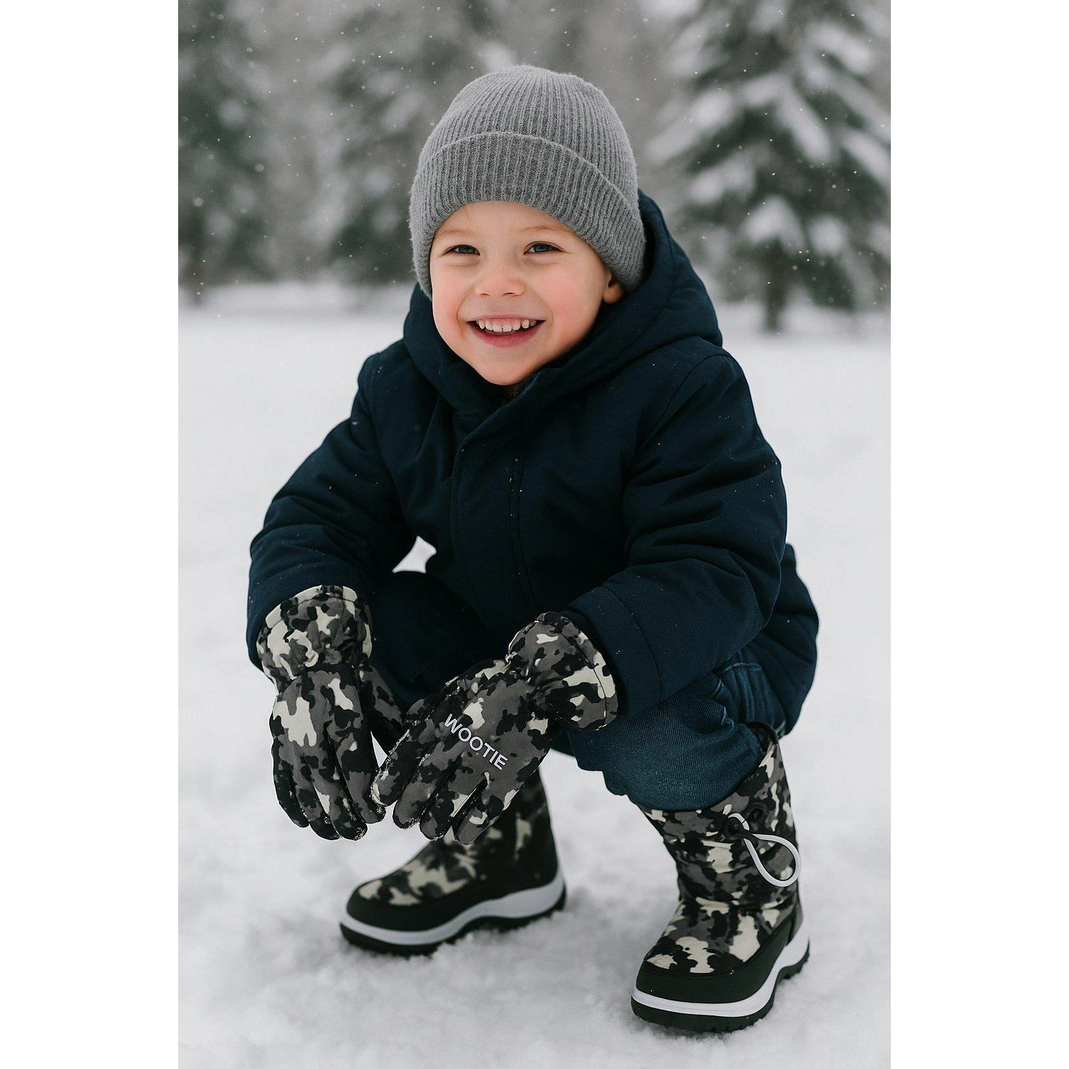 CTM® Kids' Print Design Winter Ski Gloves by Wootie