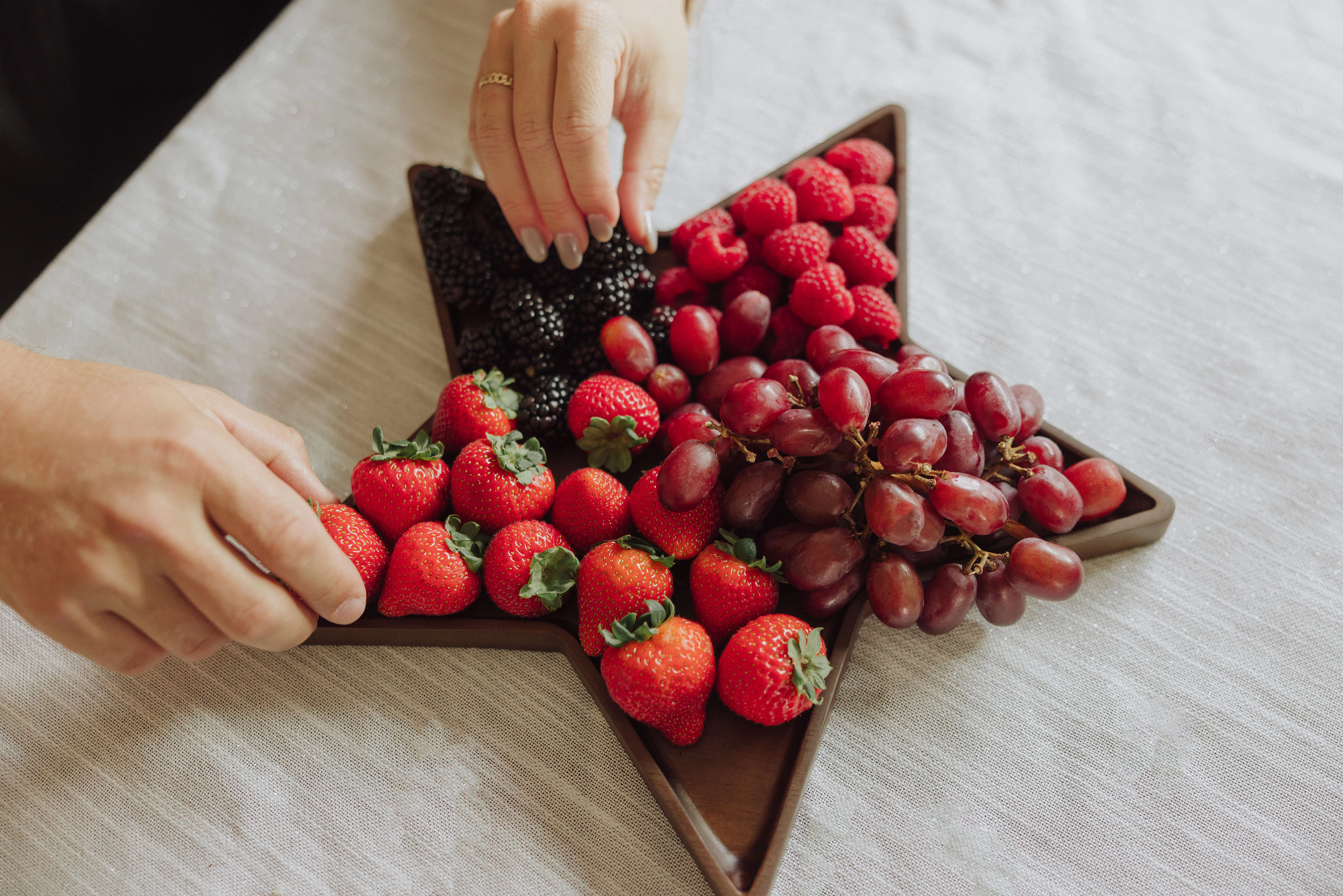TOSCANA Star Serving Tray