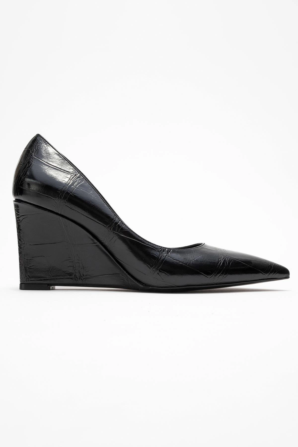 Prologue Shoes Womens Puera Pointed Toe Wedge Pump