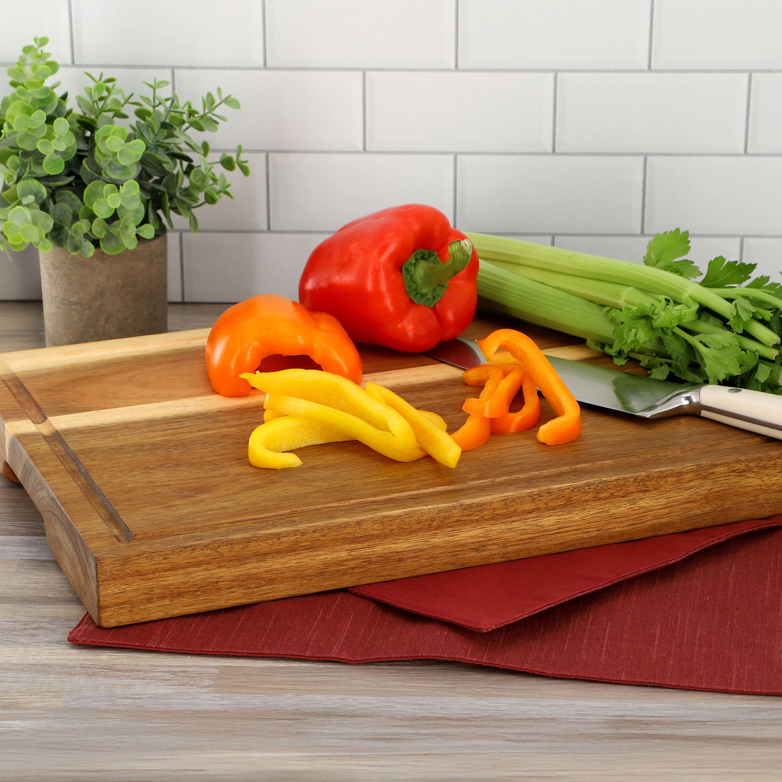MegaChef 15.5 x 12 Inch Acacia Wood 1.5 Inch Thick Carving and Cutting Serving Butcher Board with Juice Groove